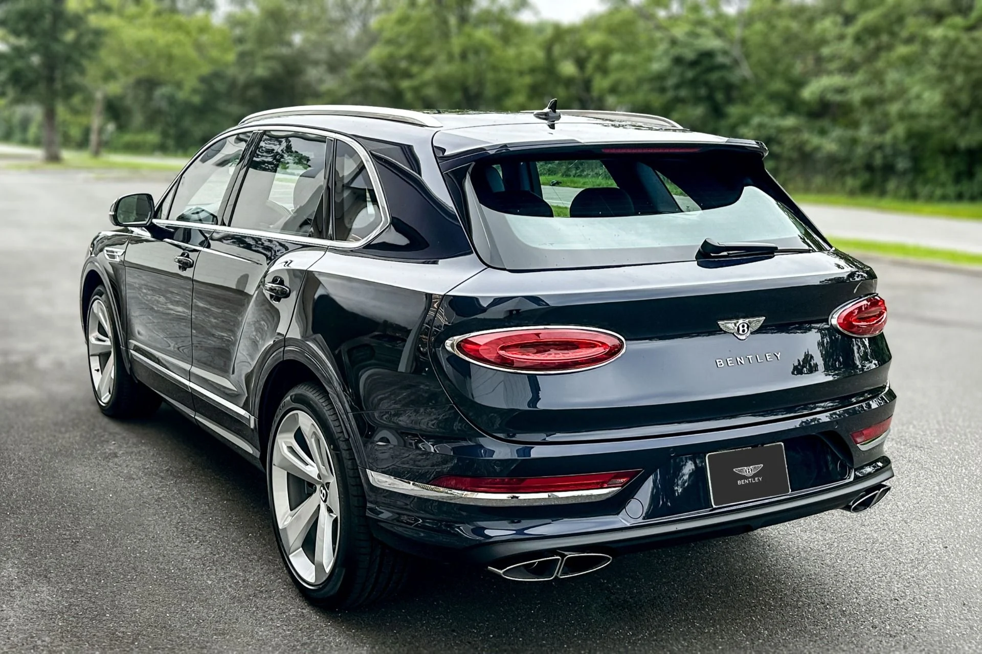 mph020_4189929485_New_2026_Bentley_Bentayga_V8_1784720366_6929b612d0