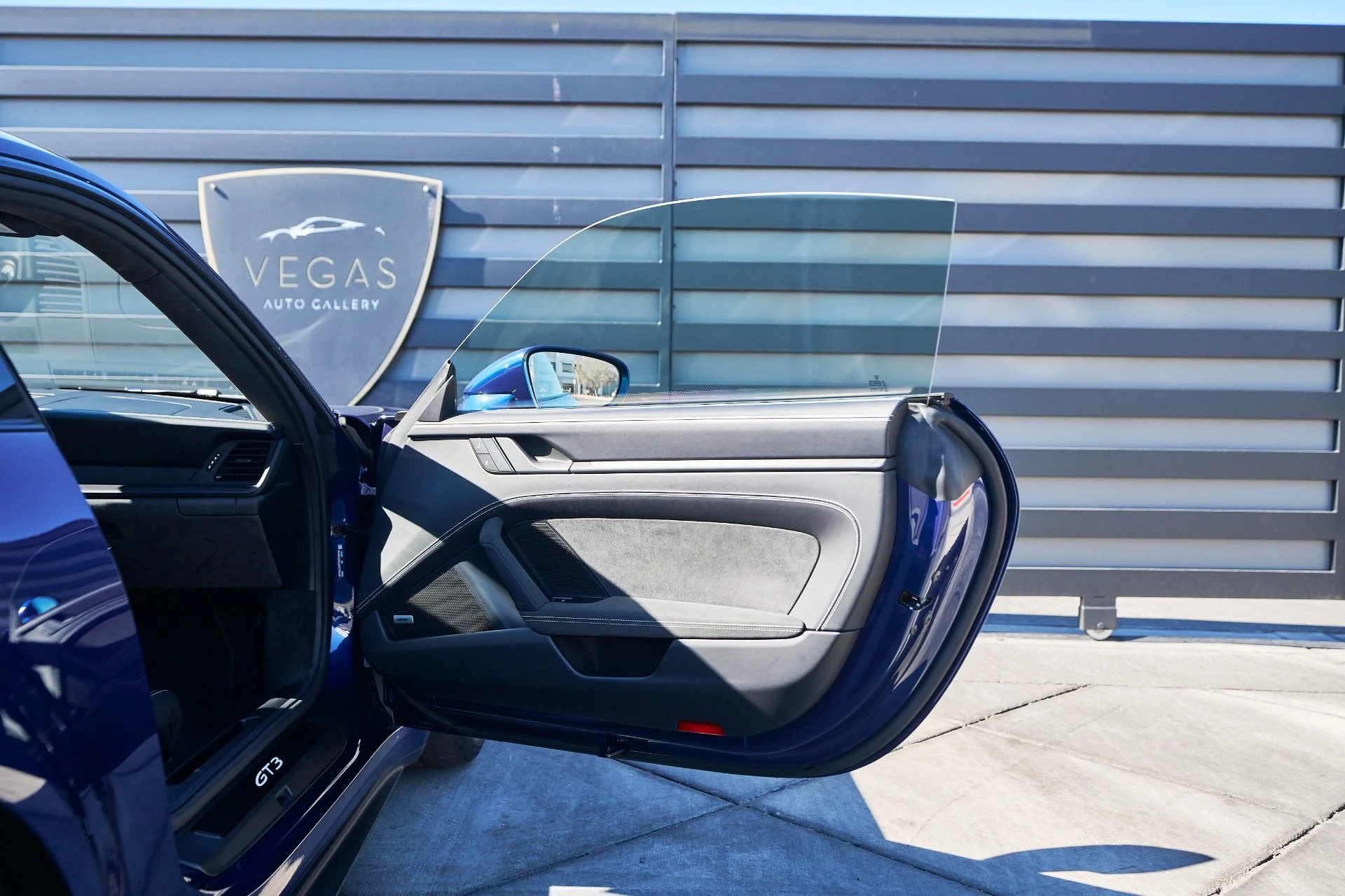 mph020_41904437_Used_2022_Porsche_911_GT_3_1761959362_a70bd16ed0