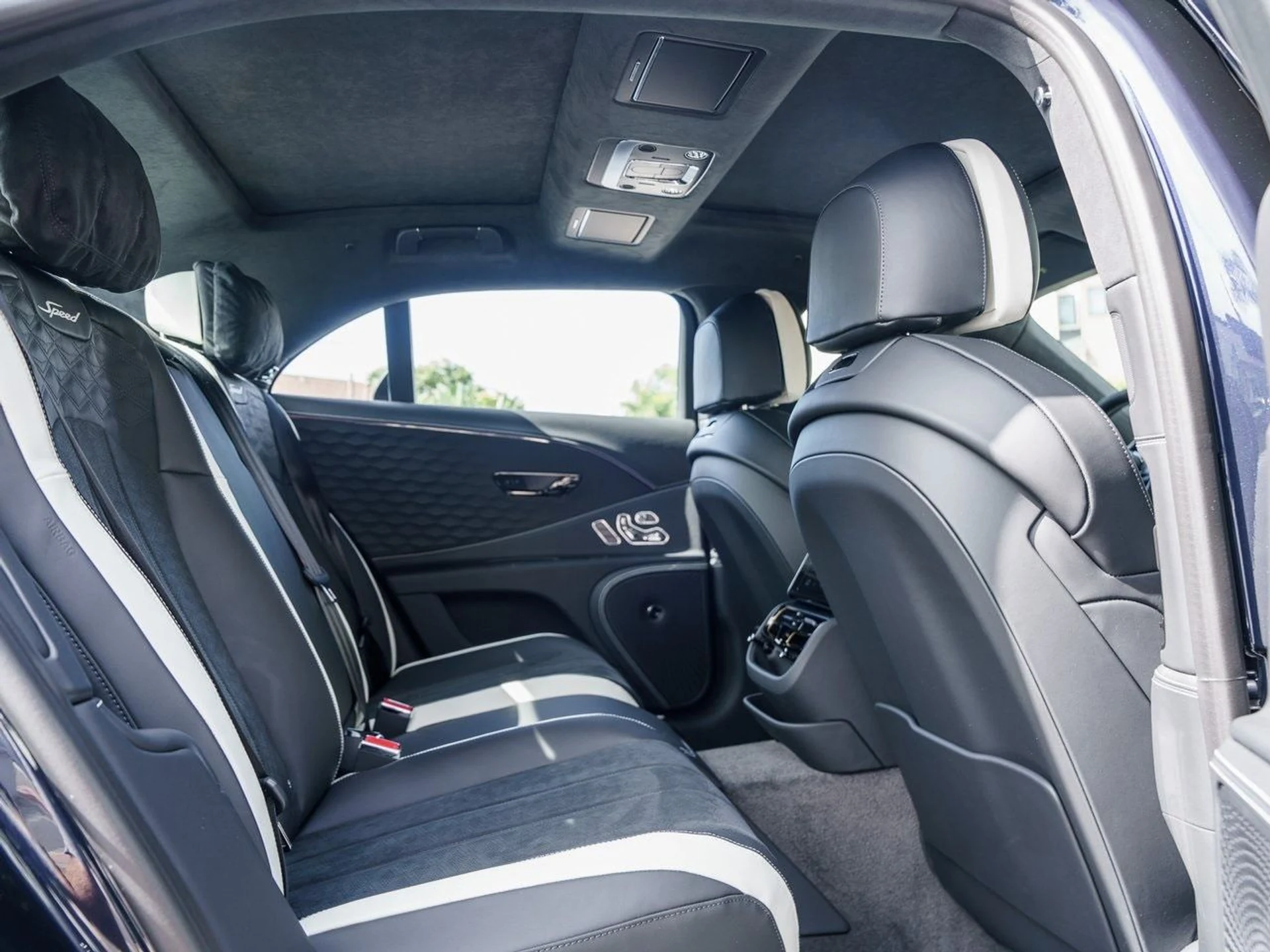 mph020_419094315_d9bdb032f565df3911319c1076310ee8x_4628322ba1