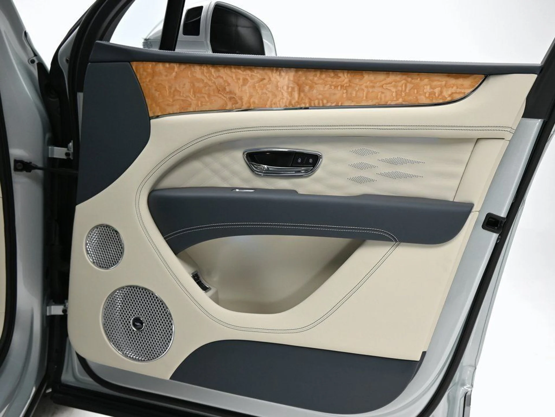 mph020_4191746237_da731be6d2605f976d03d10dba675203_eb88d757b5