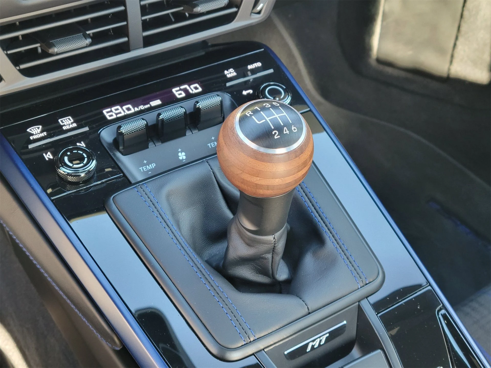 mph020_419262562_898f976015df28c82b60d0f325cf1252_77a3417fec