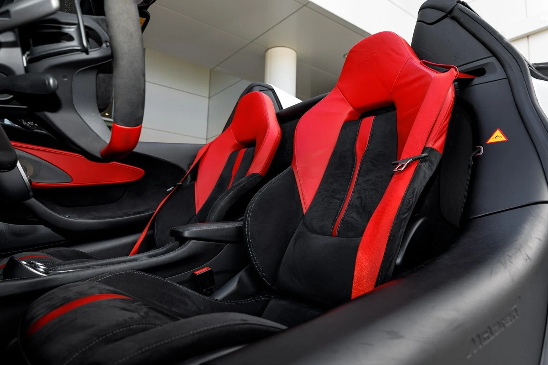 mph020_4193956748_607_p21_l_52061f5f8e