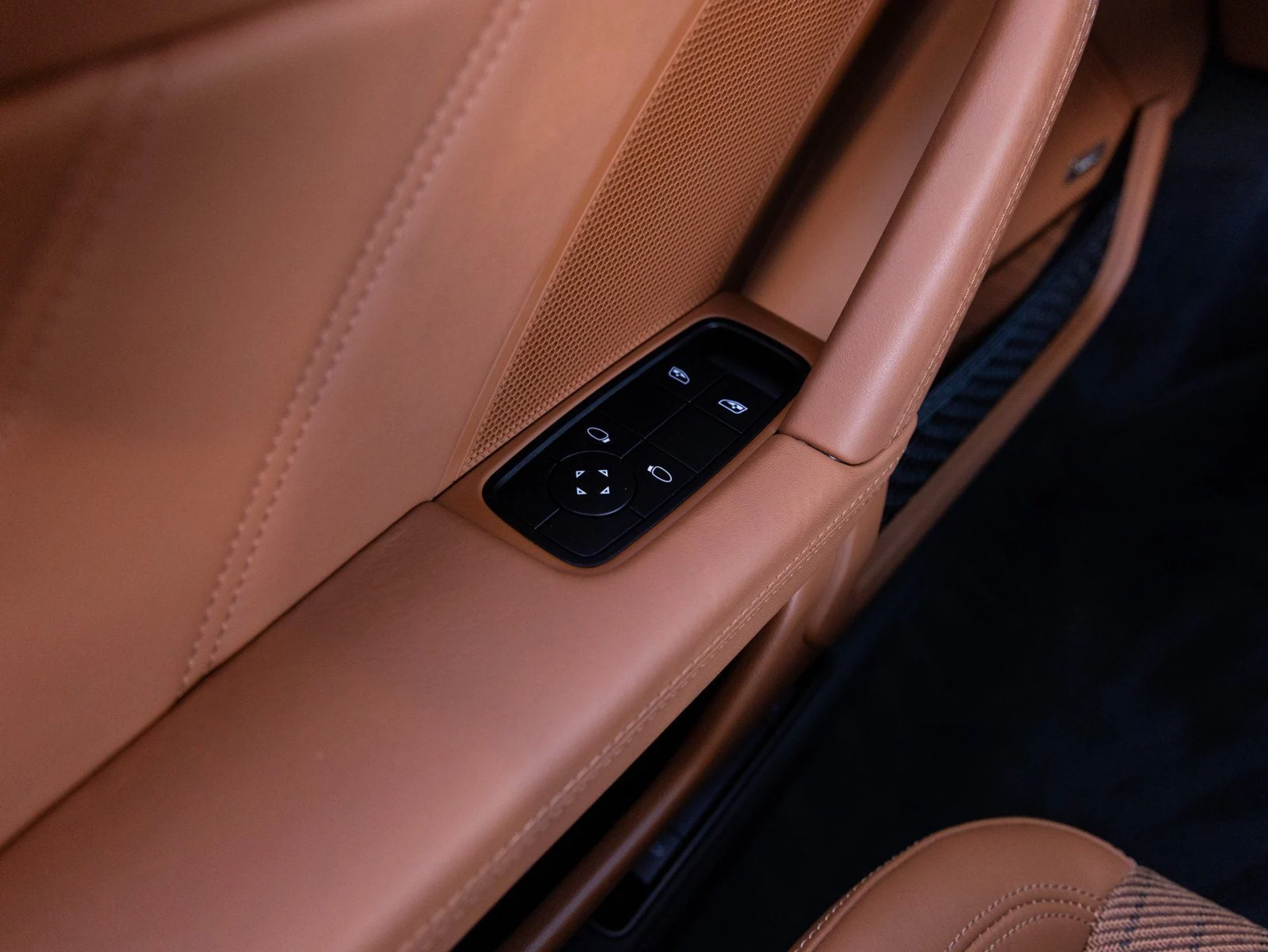 mph020_4195343655_21_7d1e232ca3