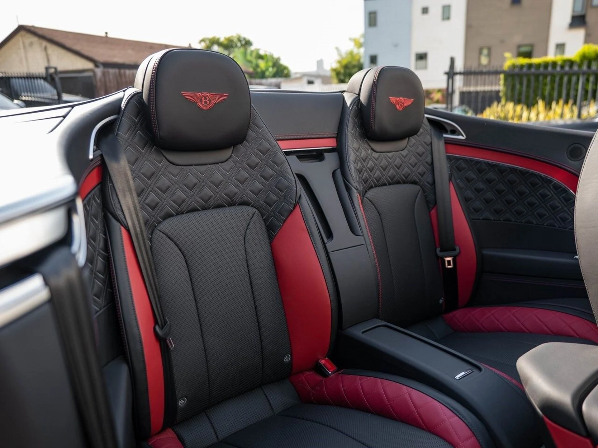 mph020_4211038087_0cc4bdb7e27f5b6b5559af56ac519815x_8a4f75dc47