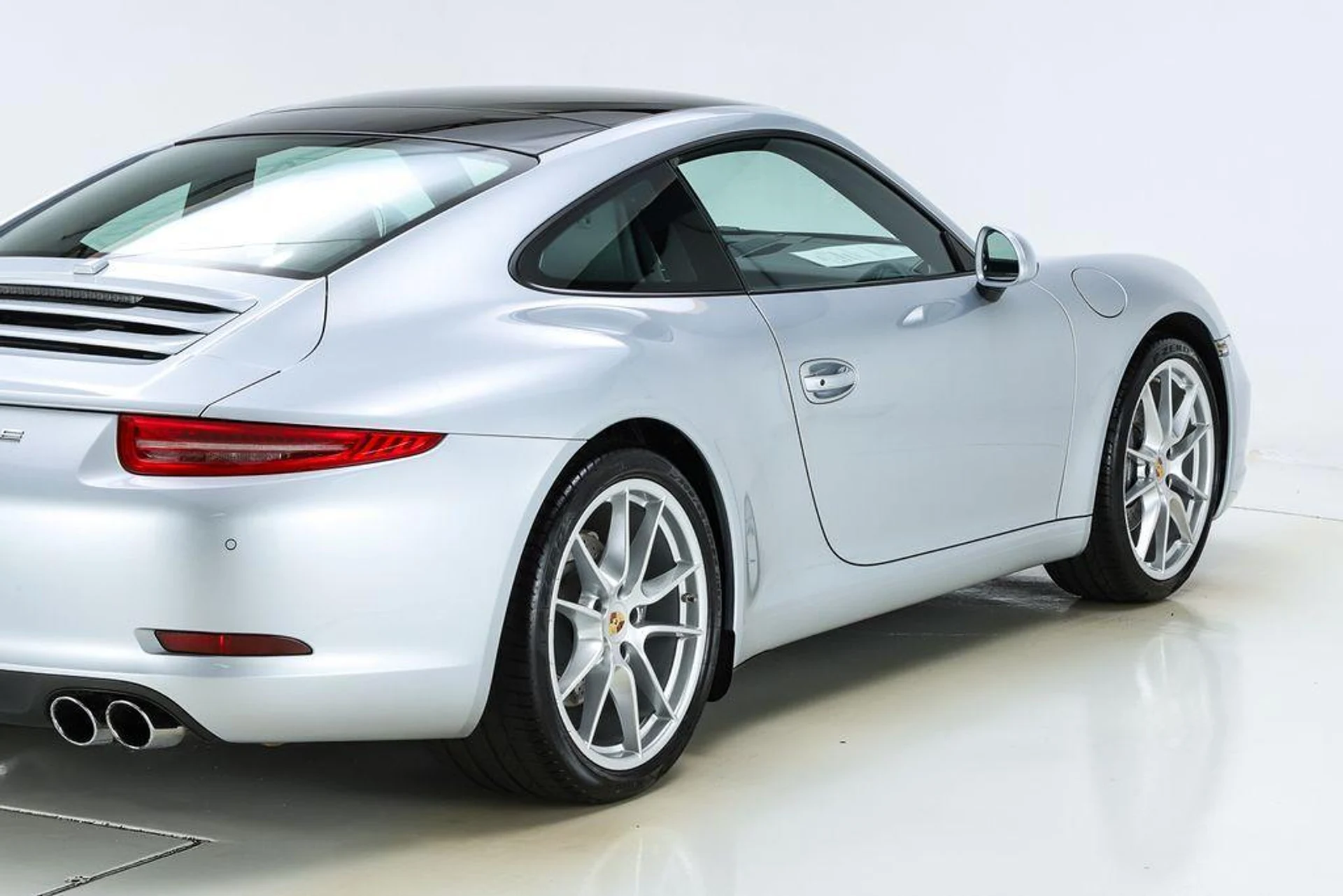 mph020_4211205068_uw_B_l_ZC_4_ONI_Fc_0_YCSK_Xl0g_NRM_14e1b6b80b