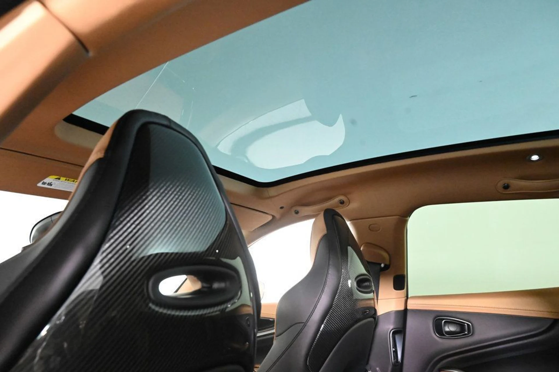 mph020_4211293046_new_2026_aston_martin_dbx_707awd_11350_22969436_20_1024_a698803e0e