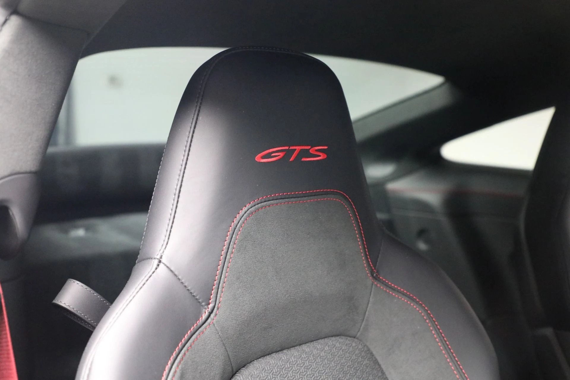 mph020_4215129635_Used_2025_Porsche_911_Carrera_GTS_f832e990a4