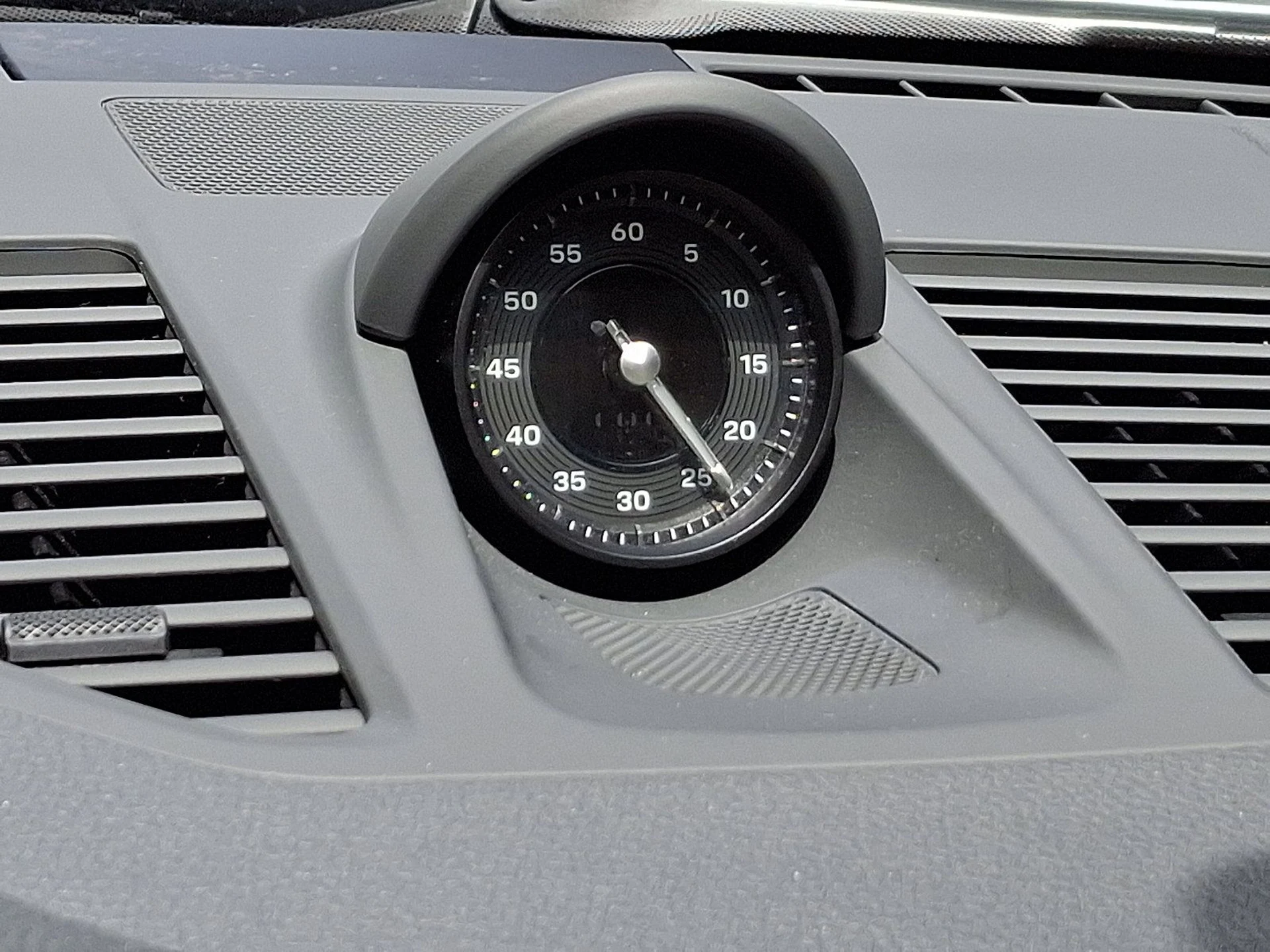 mph020_421831762_46396eed1371353679650510f7336ab1_f496de62c4