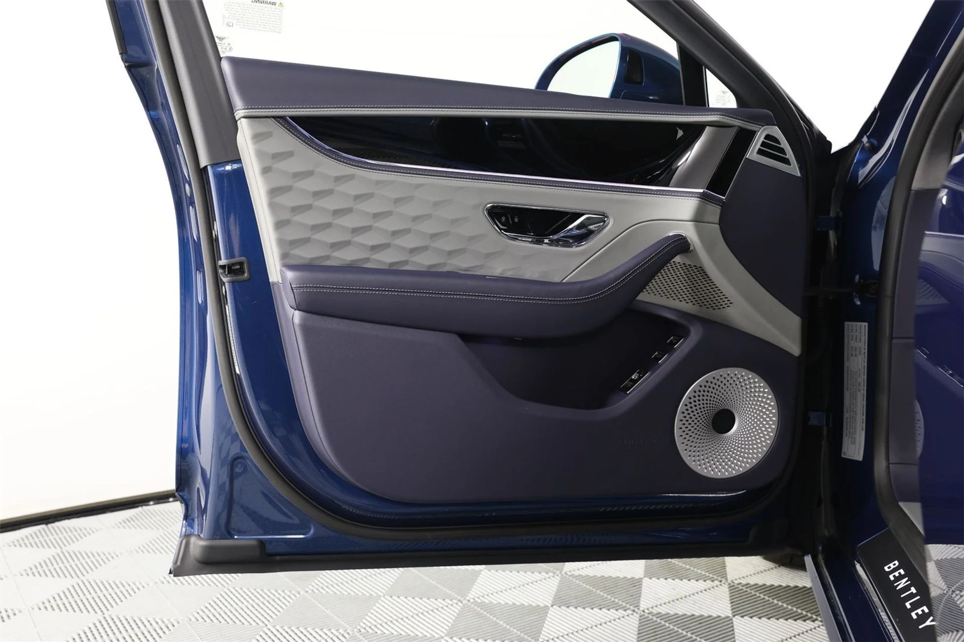 mph020_4219994398_50e7f05571678ea06a2d0290c23ff99c_8fd121016a