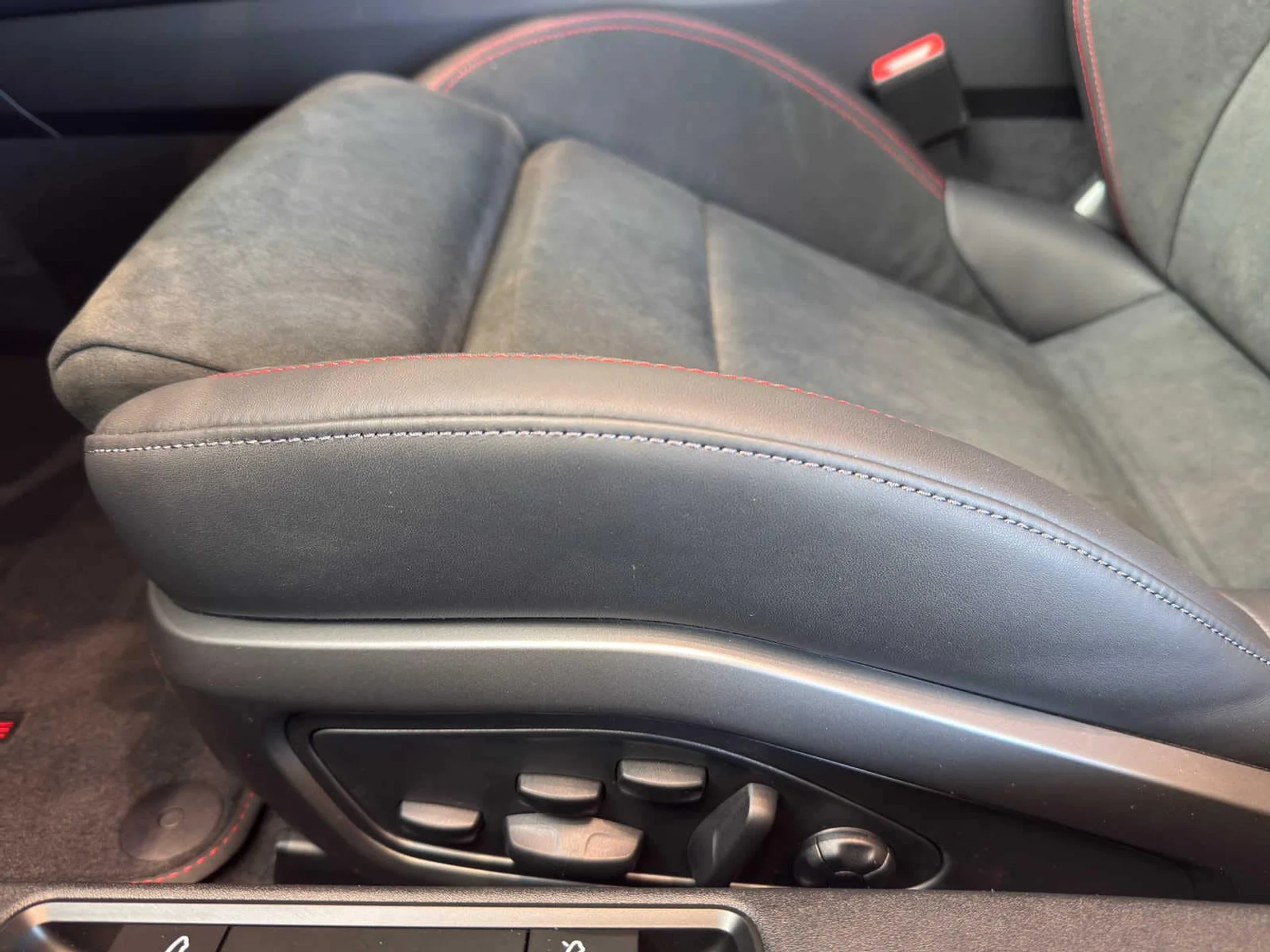 mph020_423075928_a4a75f4f3a49c069dcdc09e03e1b7819x_bdad6ff96a