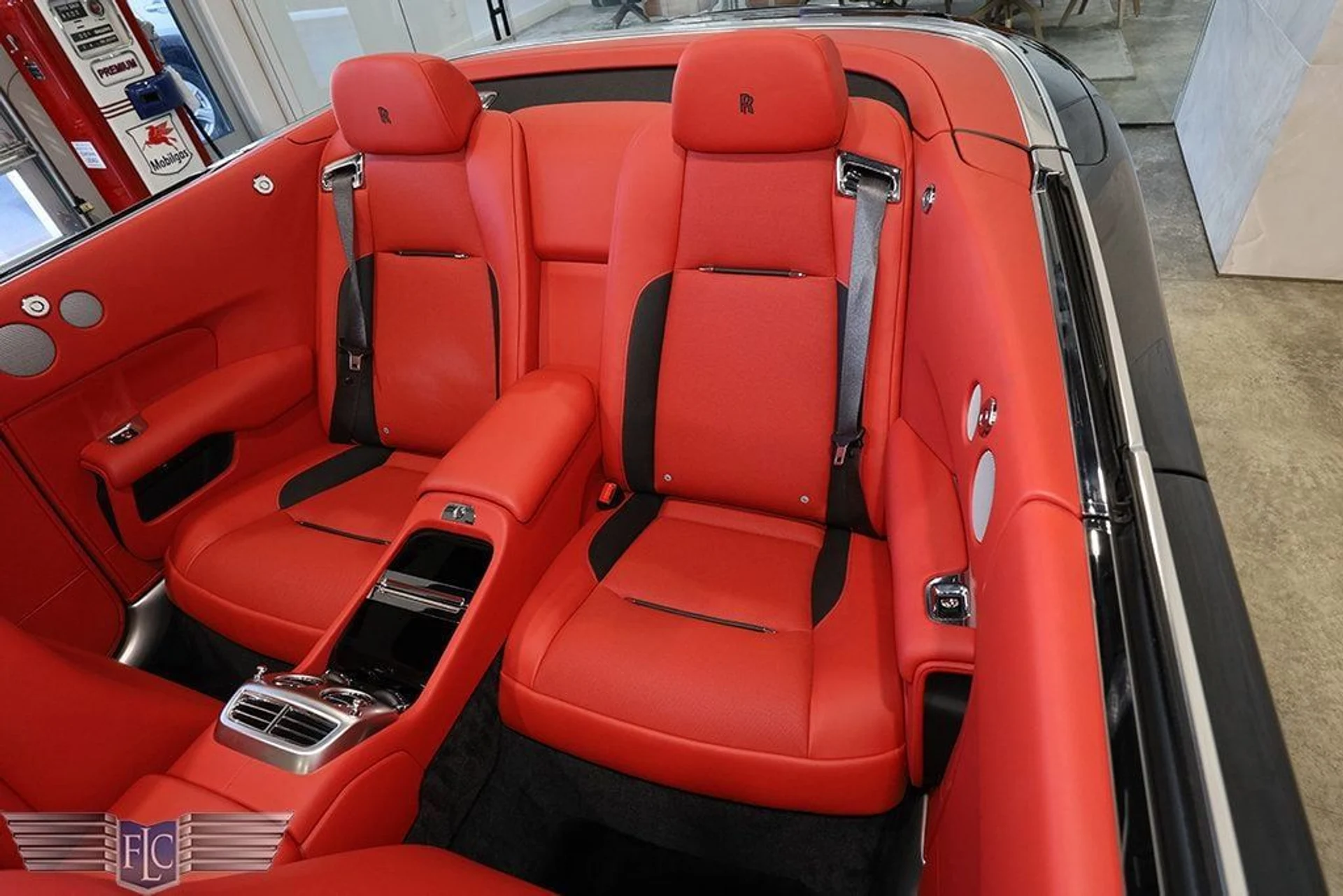 mph020_4232034313_used_2021_rolls_royce_dawn_convertible_9689_22905952_21_1024_e1bf44bc62