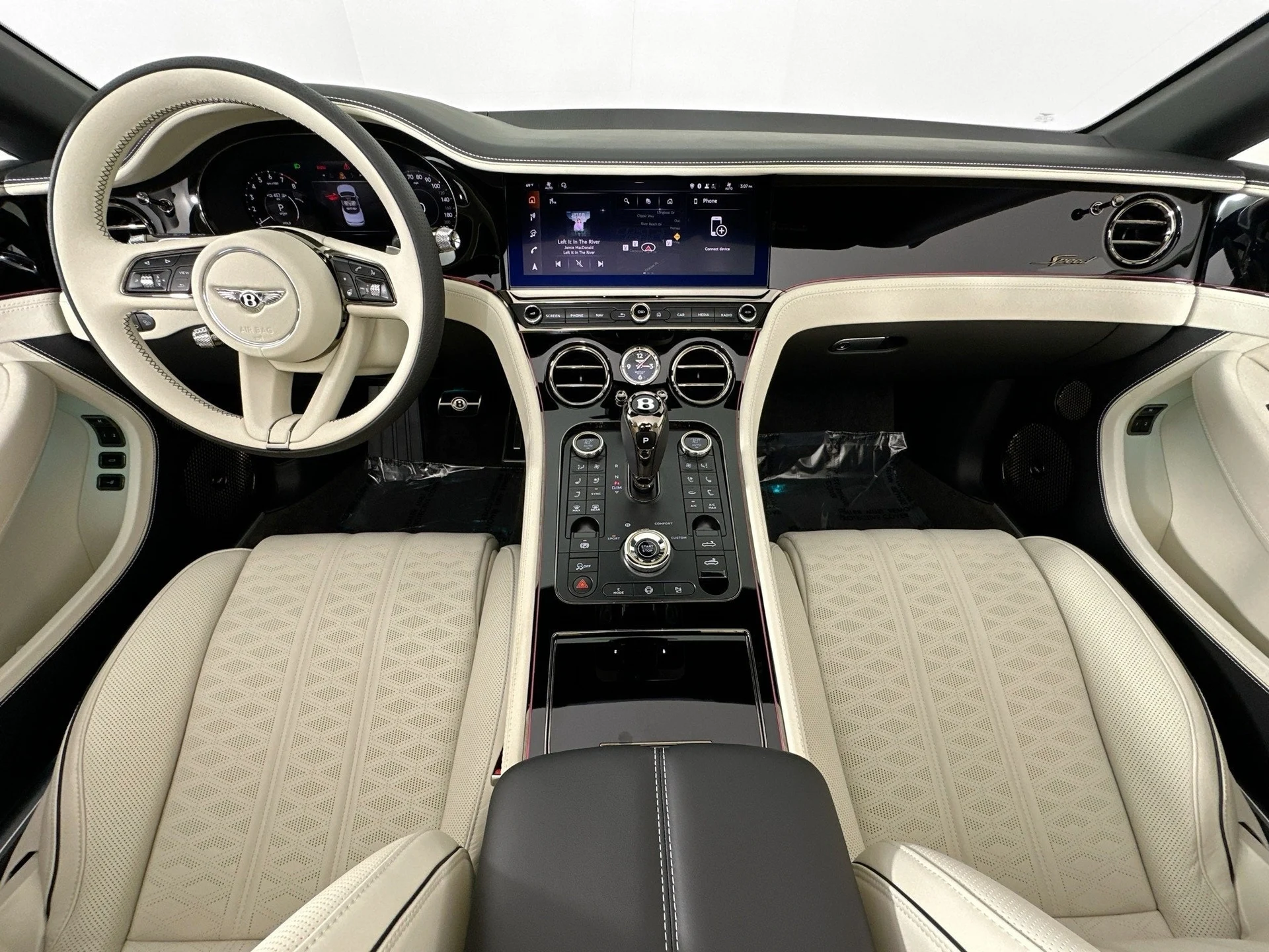 mph020_423812366_21_35a96be0fe