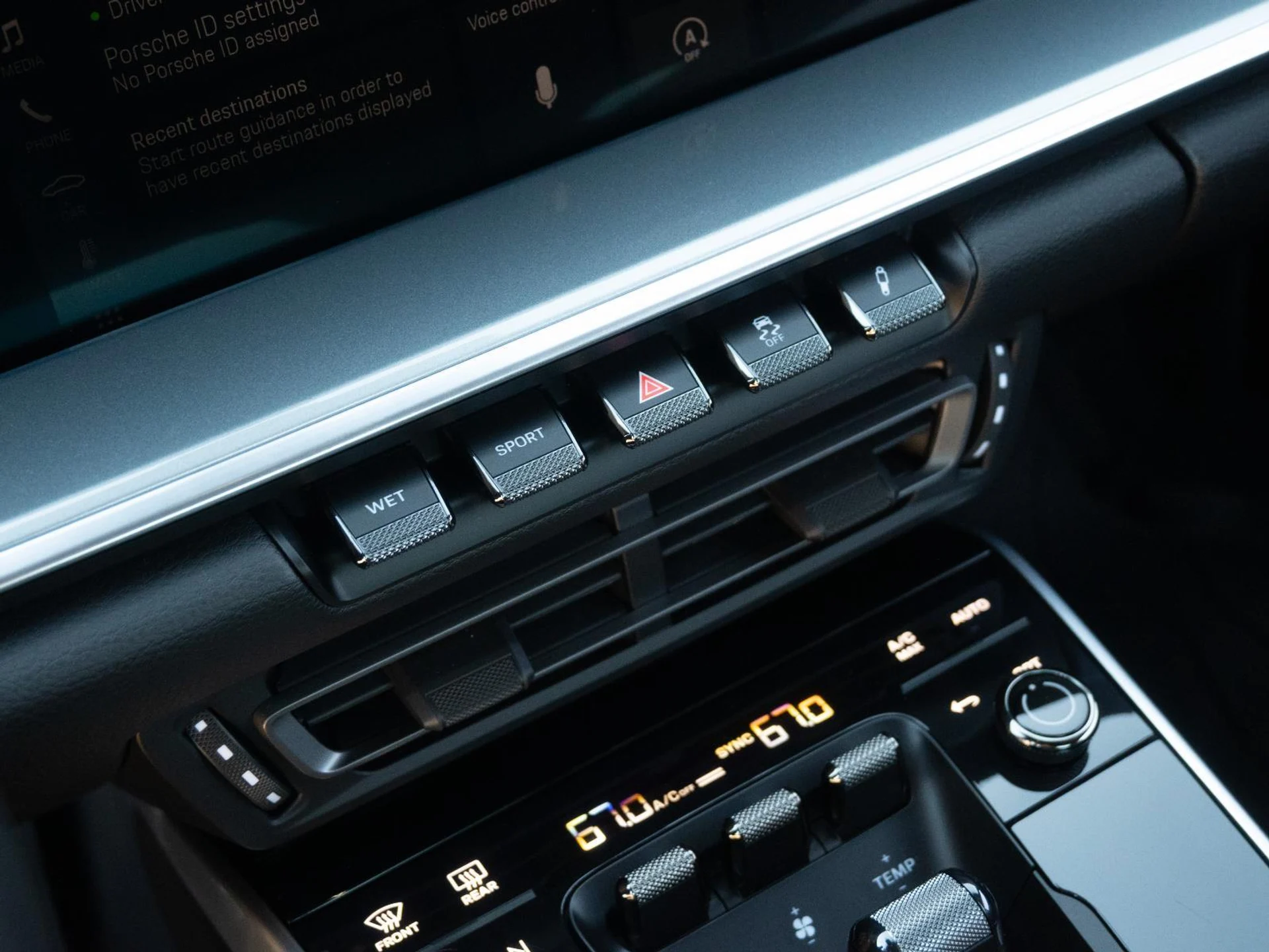 mph020_423898699_5a7145573b8440a414d170895cbdfdf2x_63c4124705