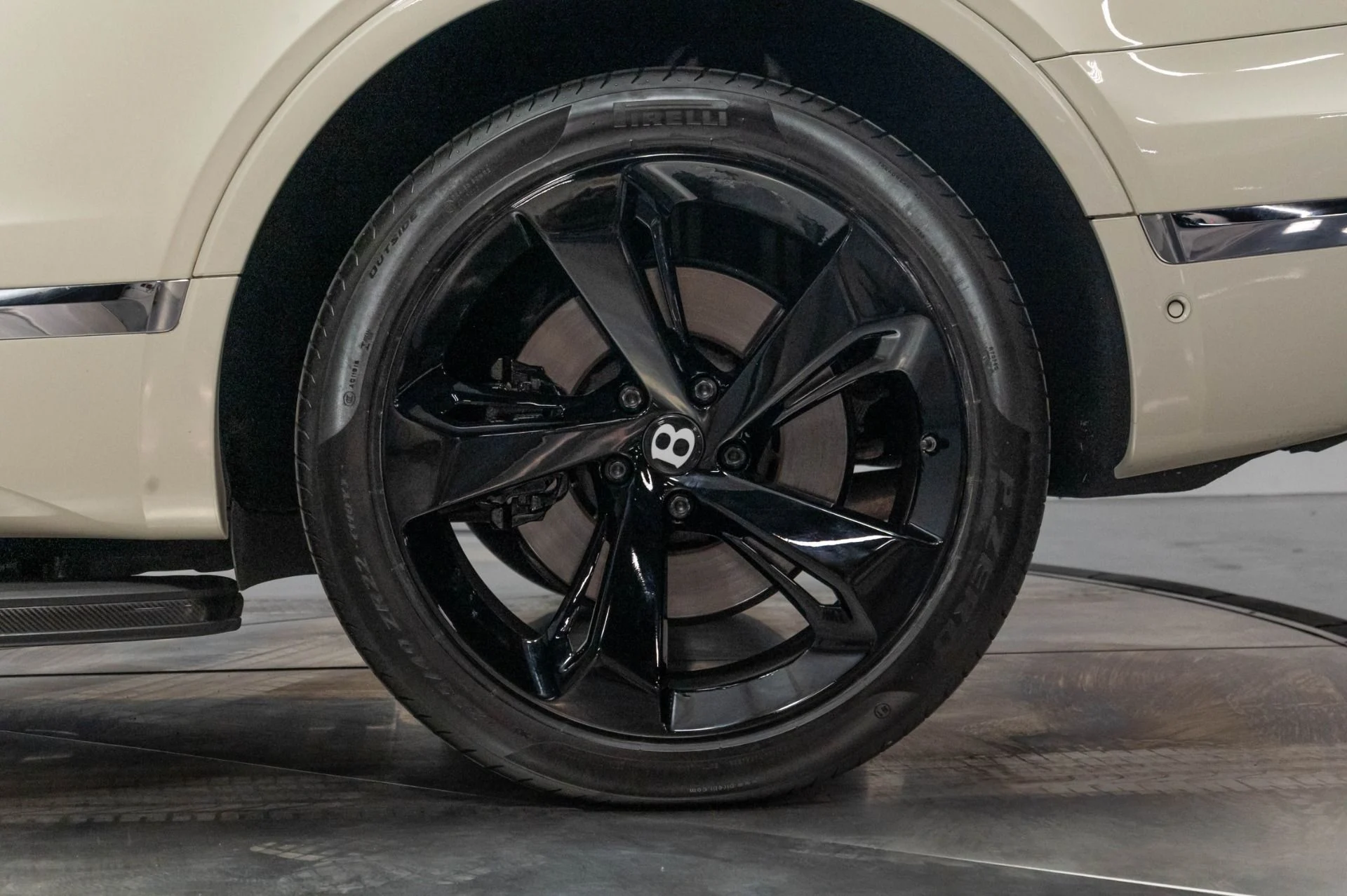 mph020_4239328573_Used_2017_Bentley_Bentayga_W12_1787159716_46f35c3c24