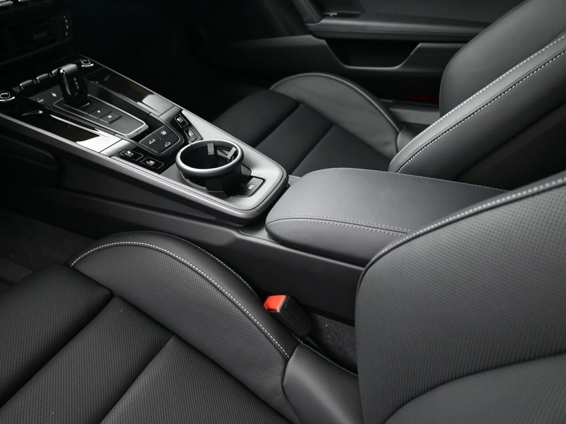 mph020_4239823457_36f40e7957eaa9237b3cf8ce831477bax_749b97f5c2