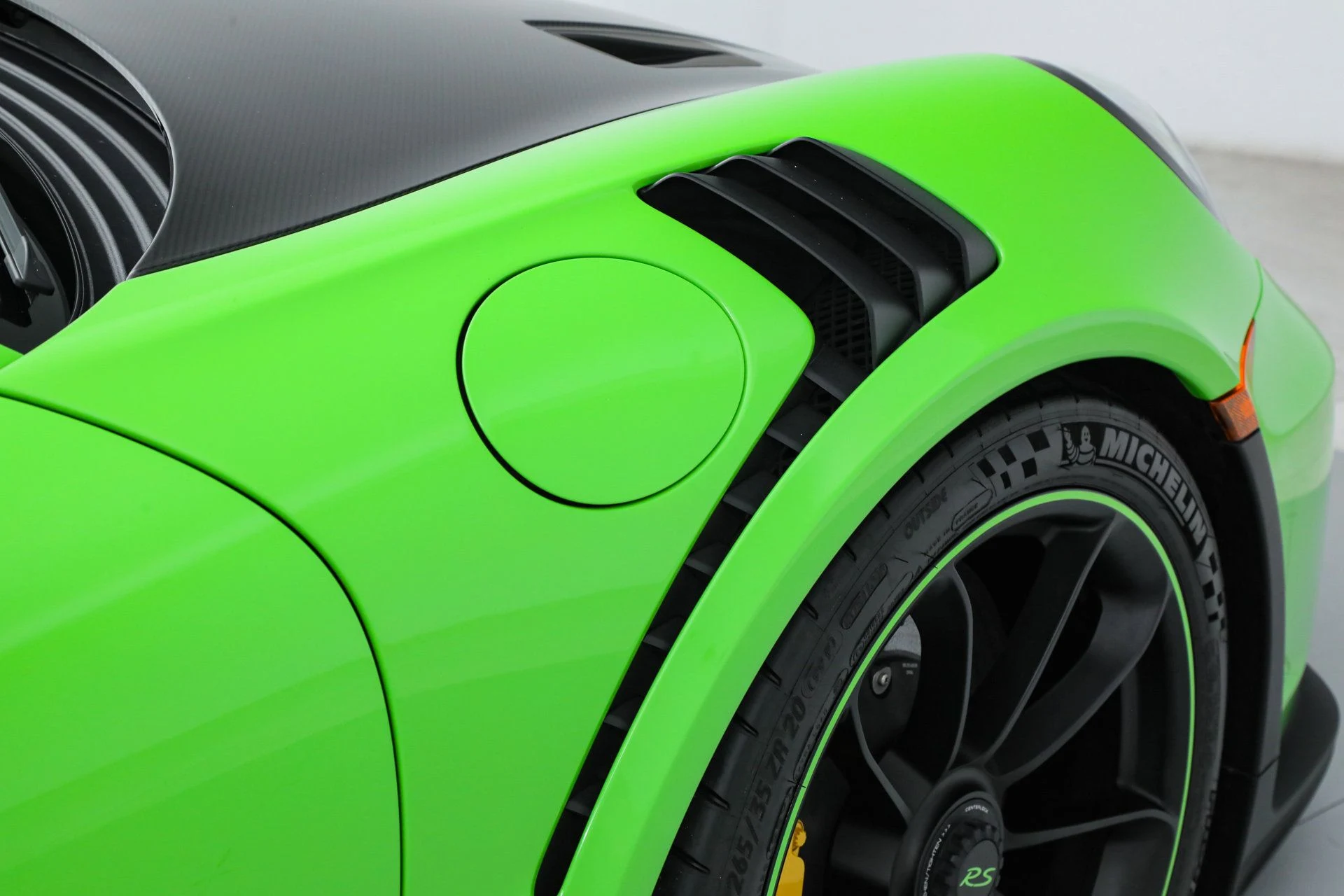 mph020_425299401_fcdf5639287938bb909cf976c5e63181_28b875841a