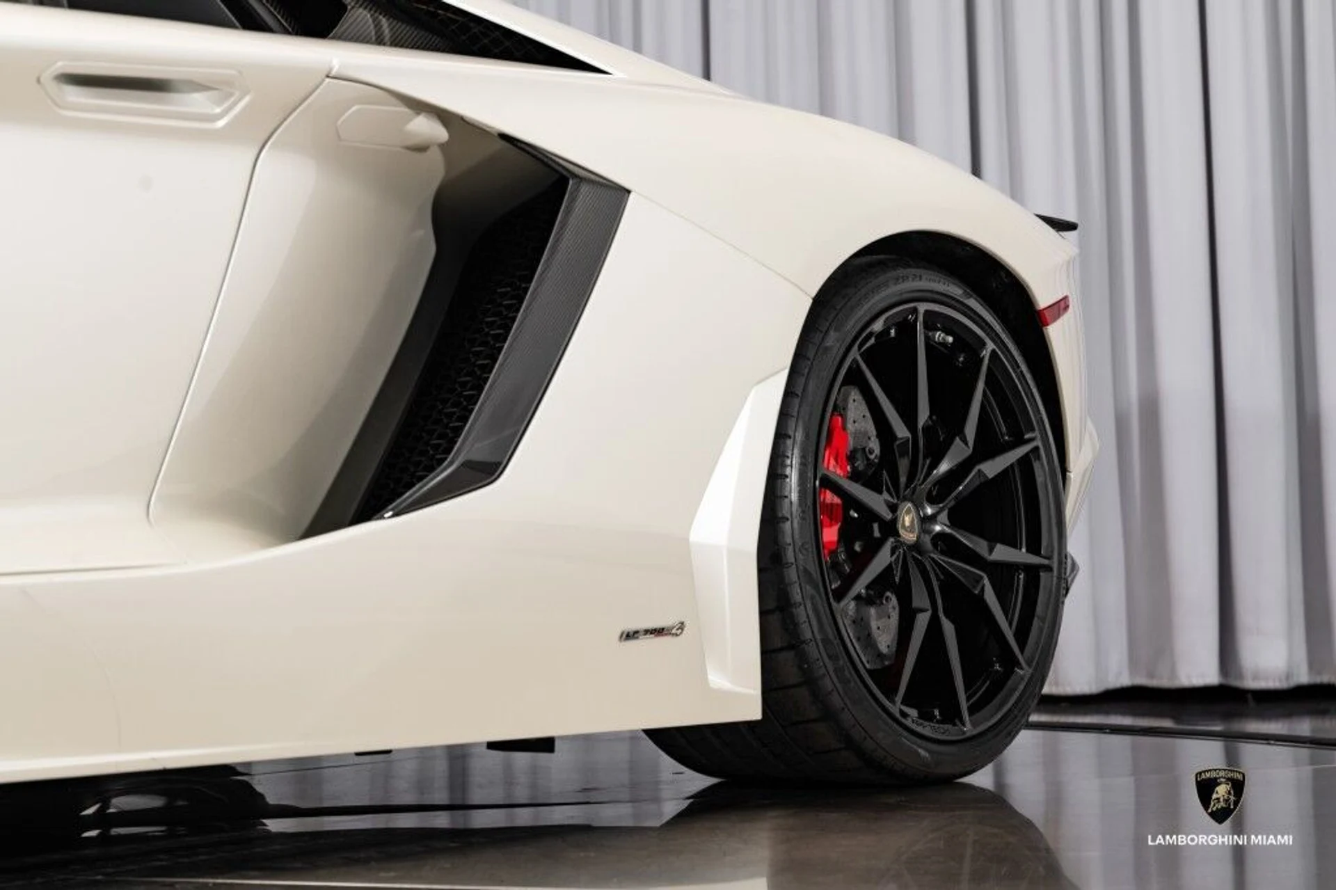 mph020_4253214338_4e7e9a8567e4f88844e9bd40c4ca963a_32885051ce