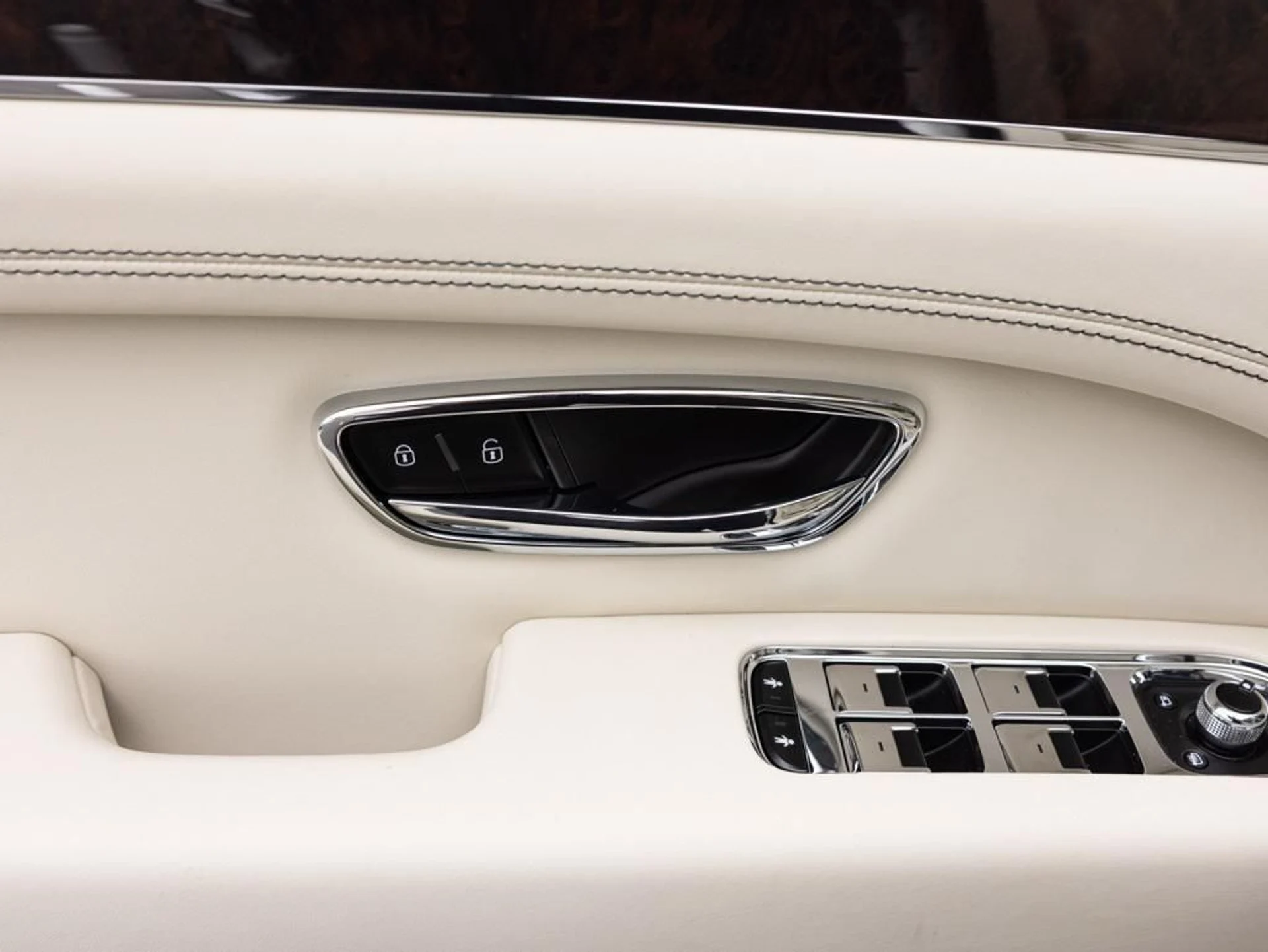 mph020_4253613494_444557824_688def9db8367c48735ad9fd_3bbe67a977