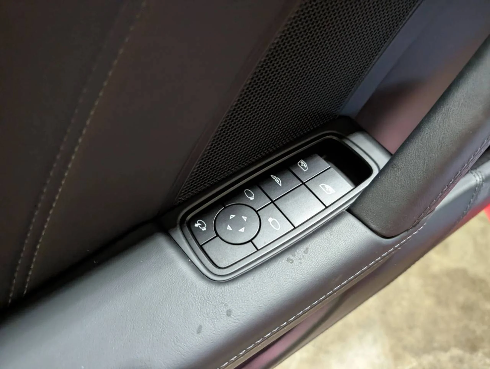 mph020_4254449521_f436fe07df102529c4f050ff96fb09c7x_9325de6af9