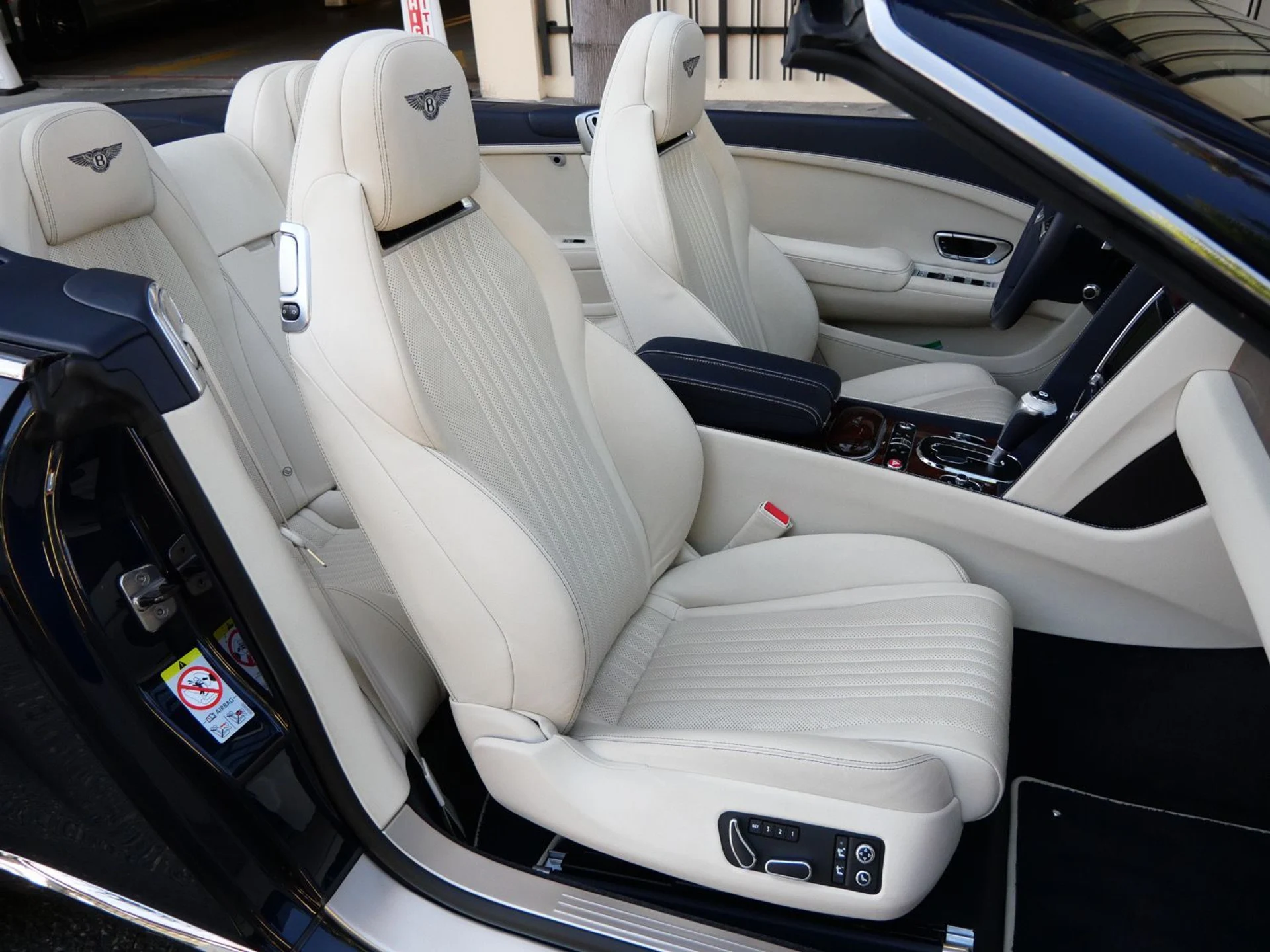 mph020_4258012929_c4e1fb40acbd735f7a2981656616daeax_a2e8c89084