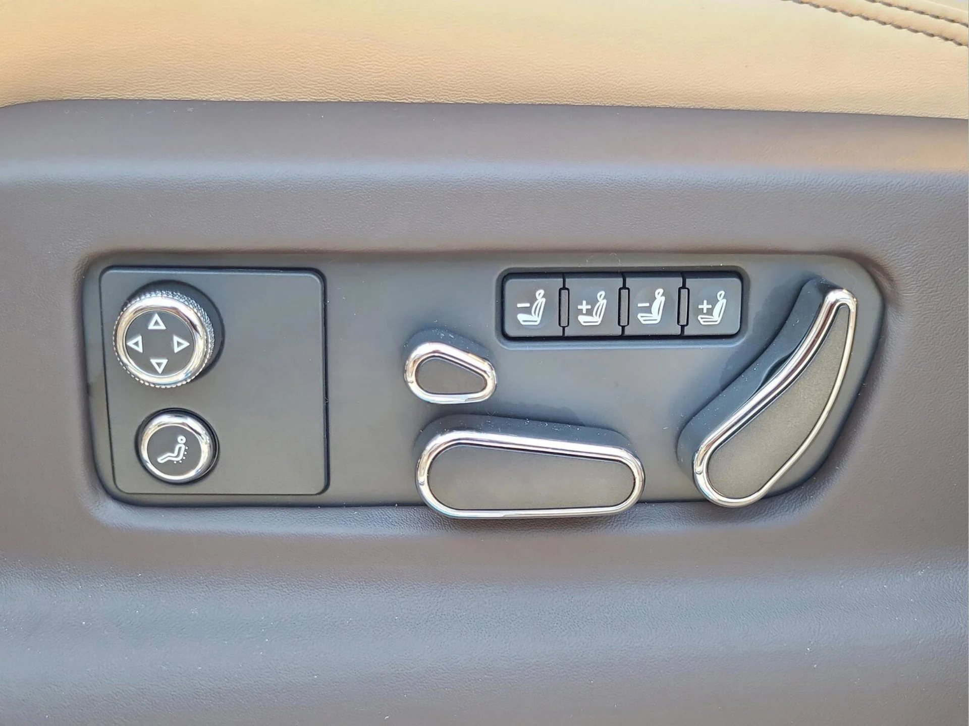 mph020_4258969819_f5c91d90909ee4b0a805ba964473b307x_97487fa21b