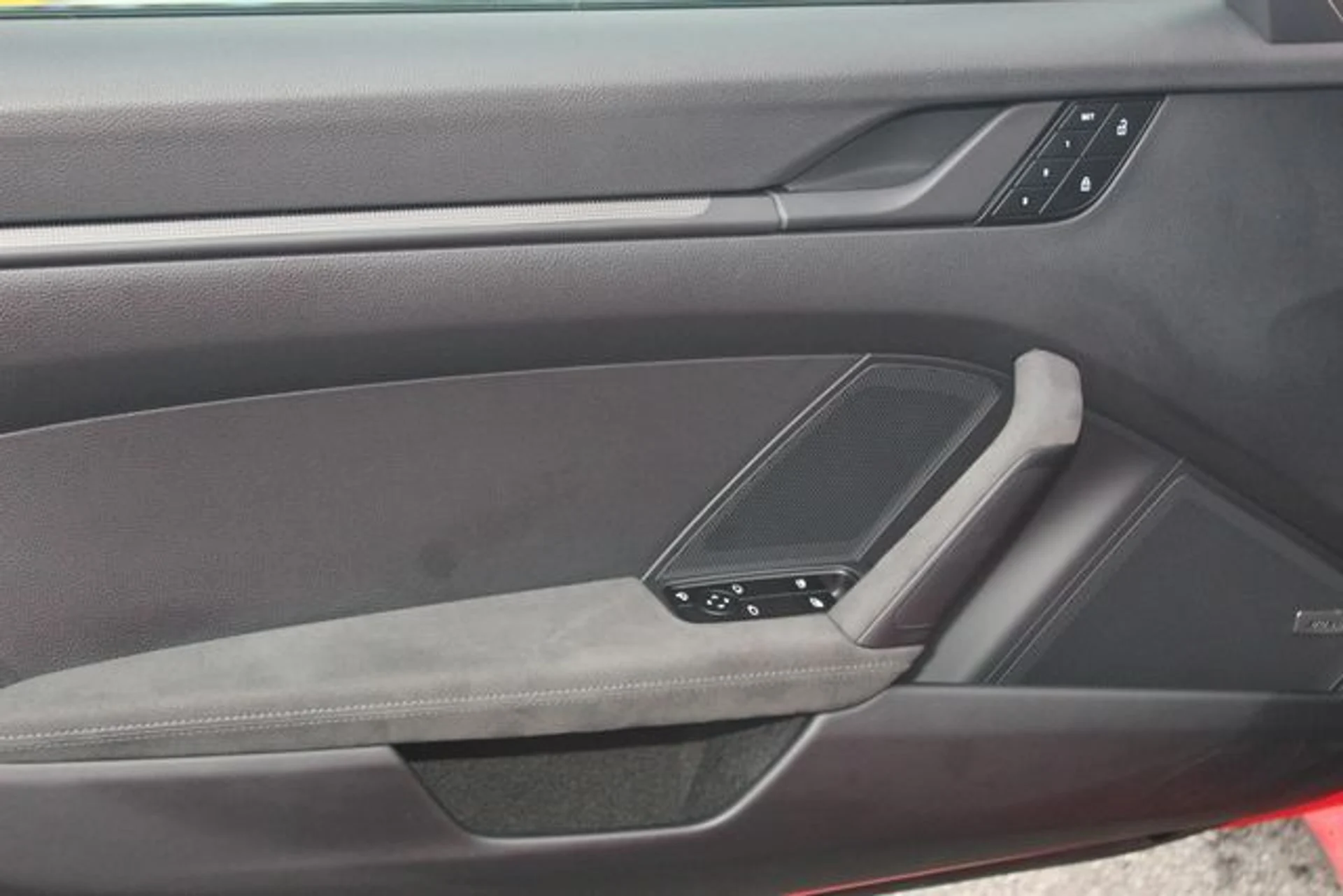 mph020_4259502415_90efa00af38b782874e6f9d89e090f07x_a546d84e4a