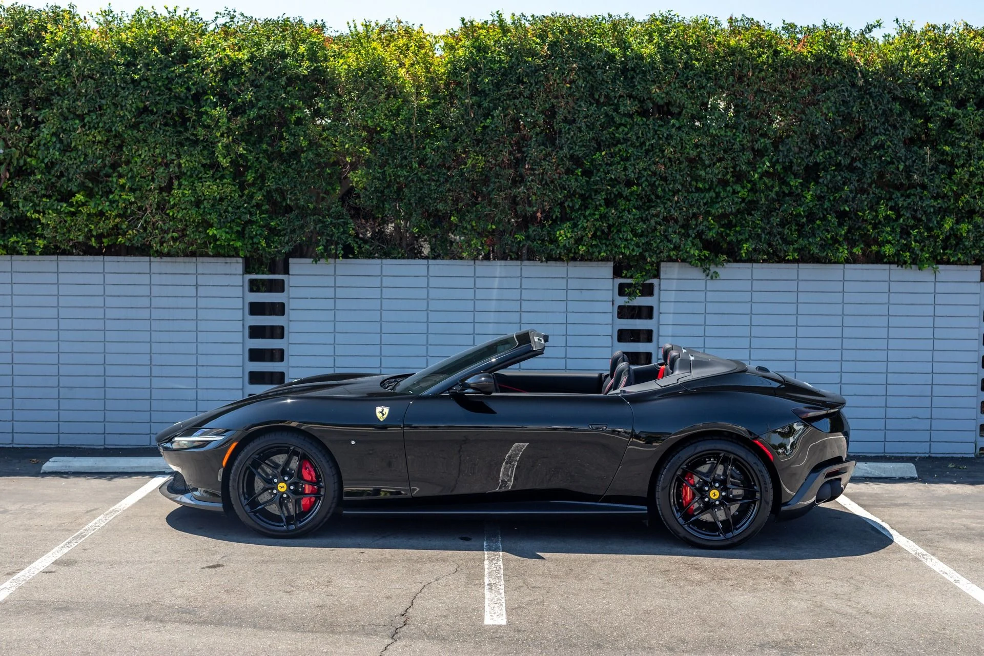 mph020_4279750179_Used_2024_Ferrari_Roma_Spider_1754957611_419a368e38