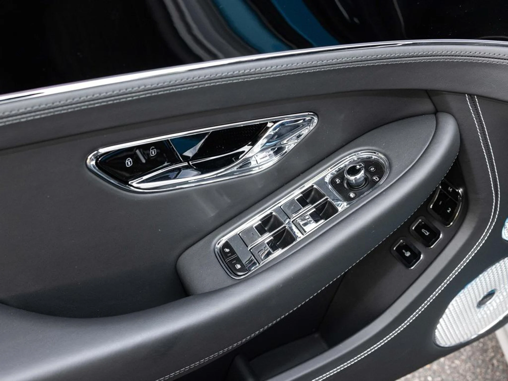 mph020_4279822136_465279749_68f8b5ccdc0639249906f7f6_54c67fd358