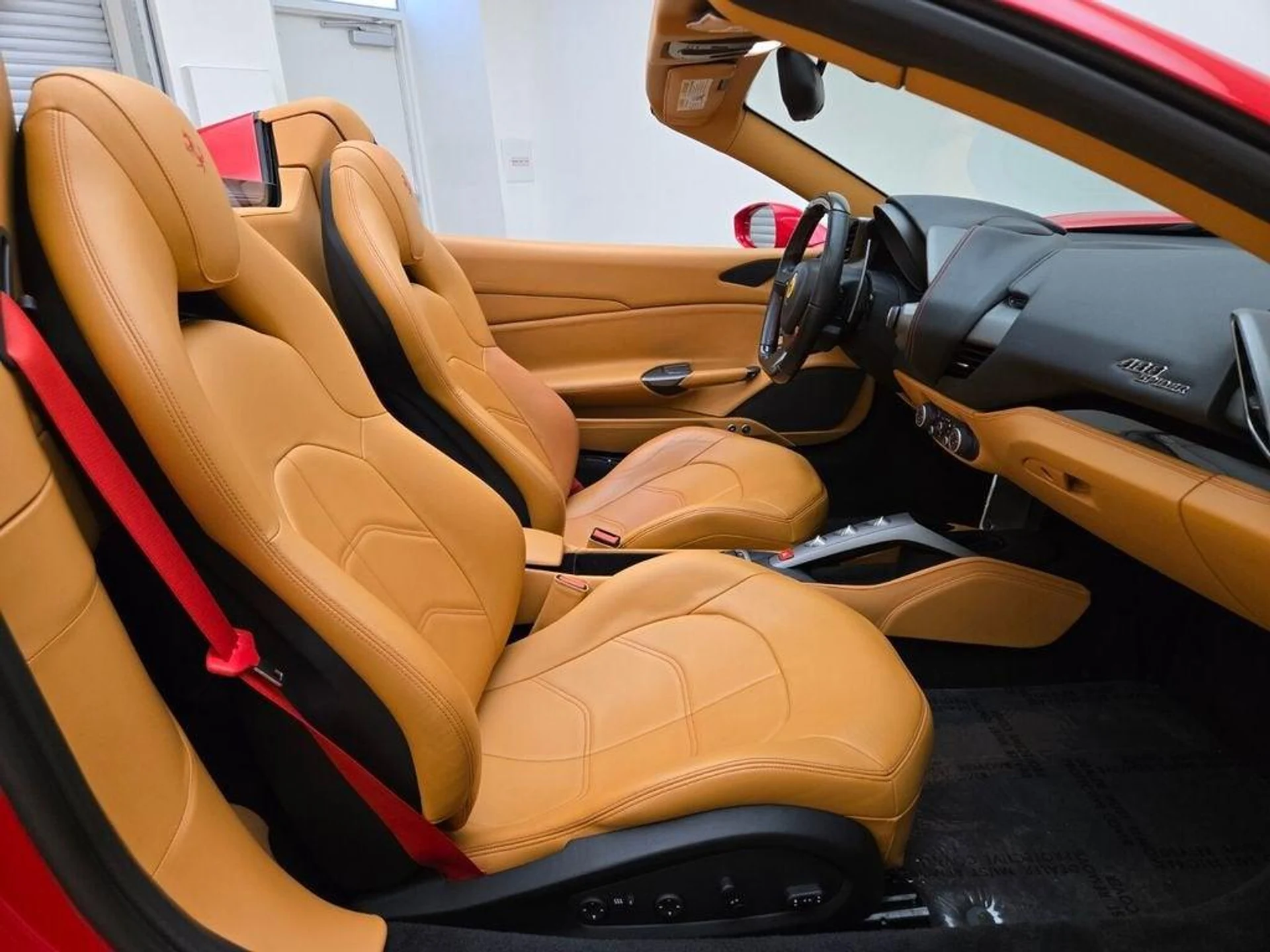 mph020_4281016129_Used_2017_Ferrari_488_Spider_1775638055_024cd81474