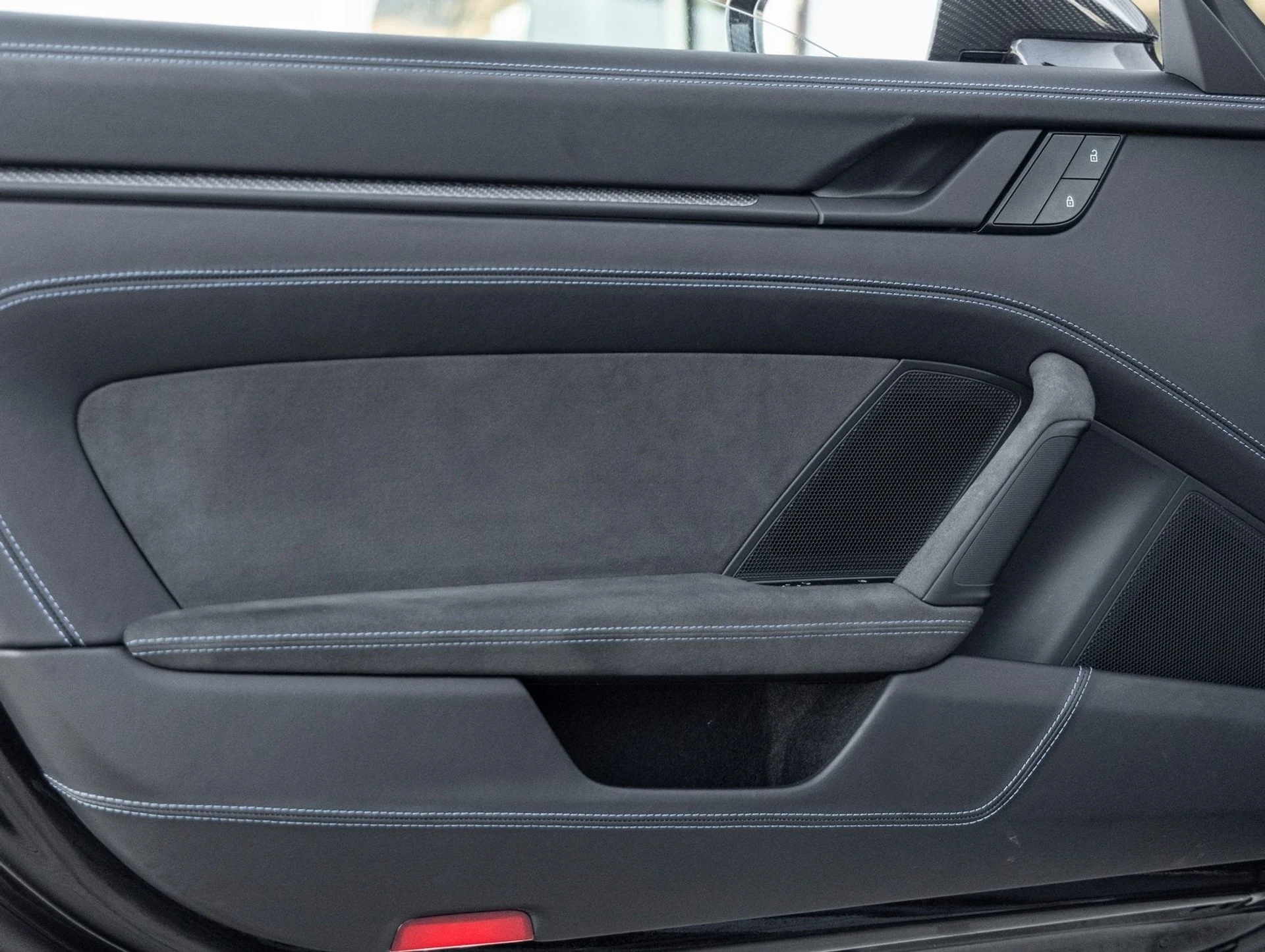 mph020_4289903938_21_9b264e95be