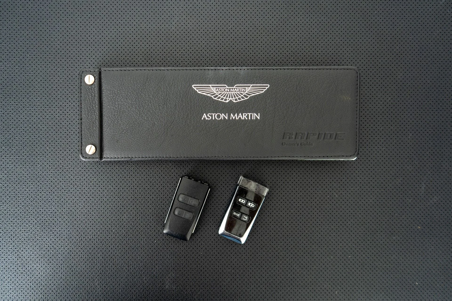 mph020_4291376664_Used_2012_Aston_Martin_Rapide_V12_power_High_Contrast_Color_Combination_1781621426_cbfcc55664