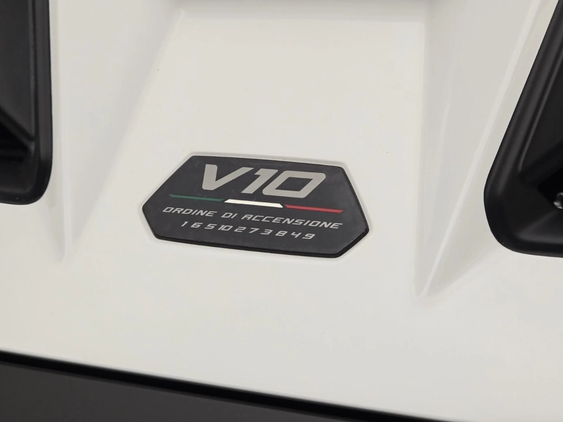 mph020_437631302_Used_2023_Lamborghini_Huracan_Tecnica_1777355910_a53eef1bfd