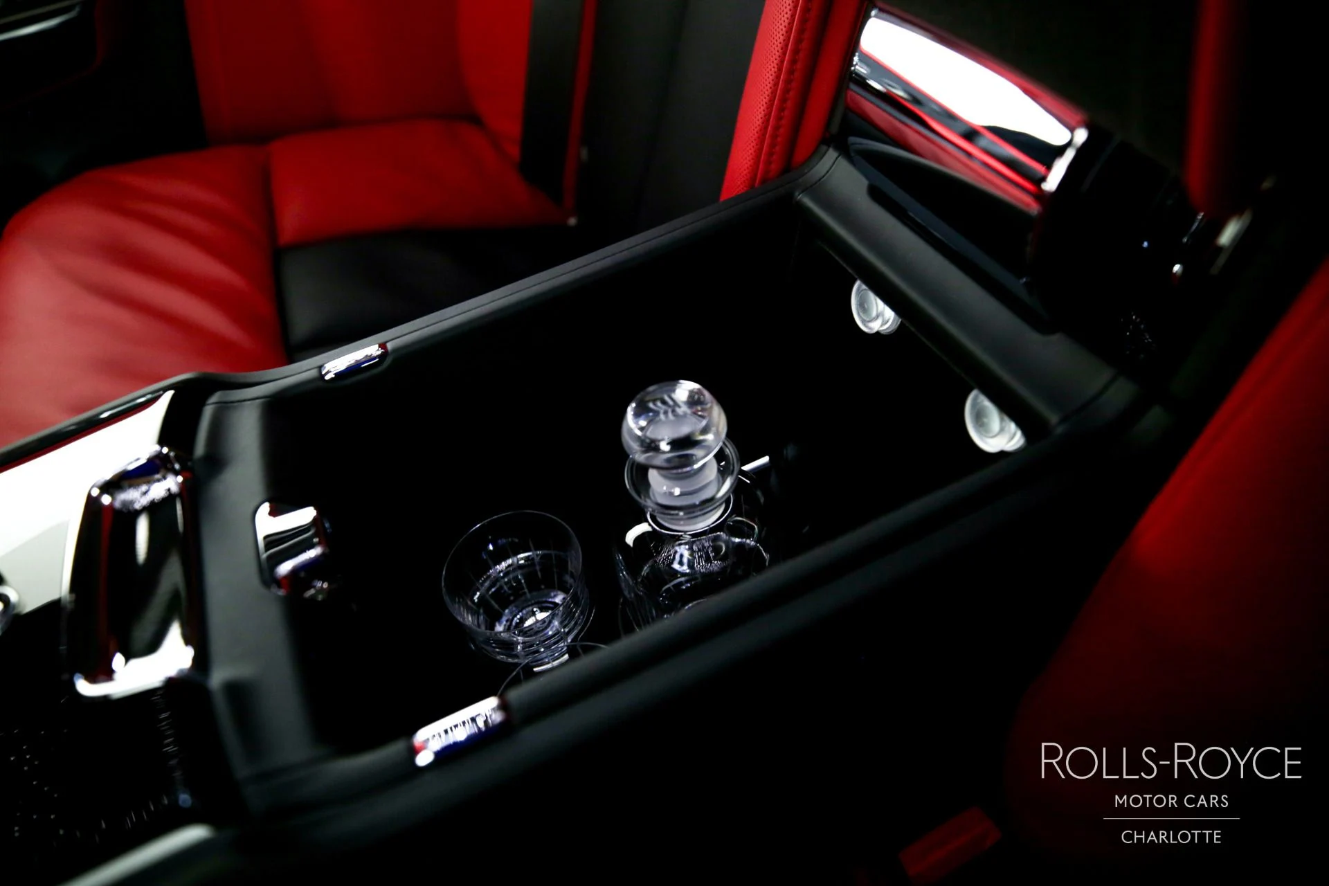 mph020_444514432_Used_2024_Rolls_Royce_Phantom_EWB_1745331546_84272c1e76