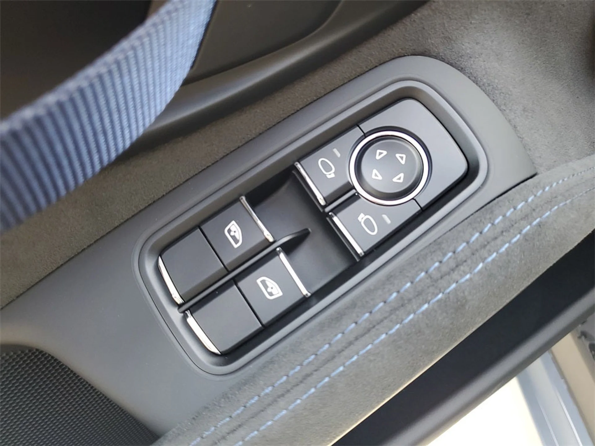 mph020_456742536_21_4cf2df35a9