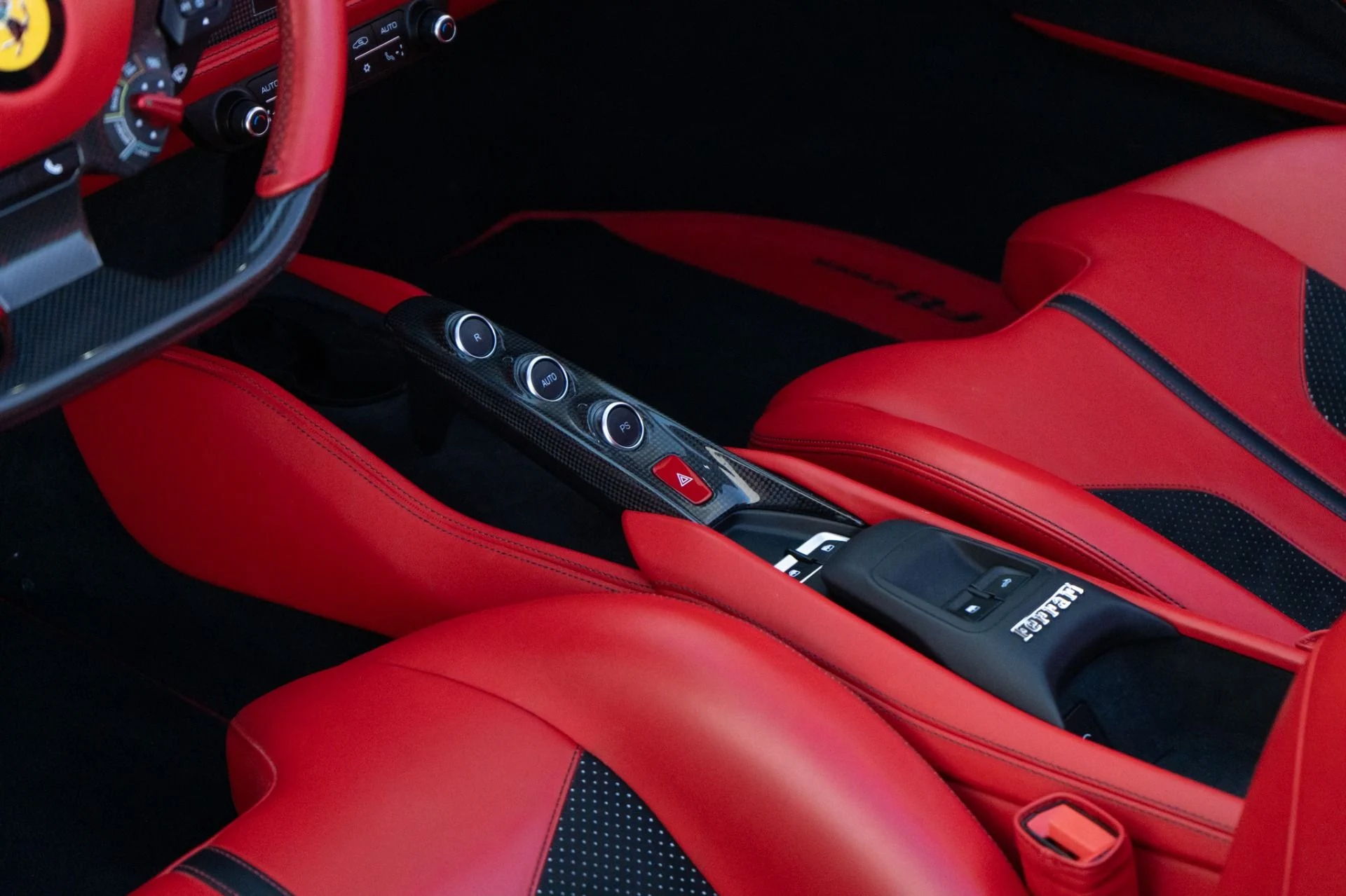 mph020_45822406_Used_2023_Ferrari_F8_Spider_1765825139_82890b0962