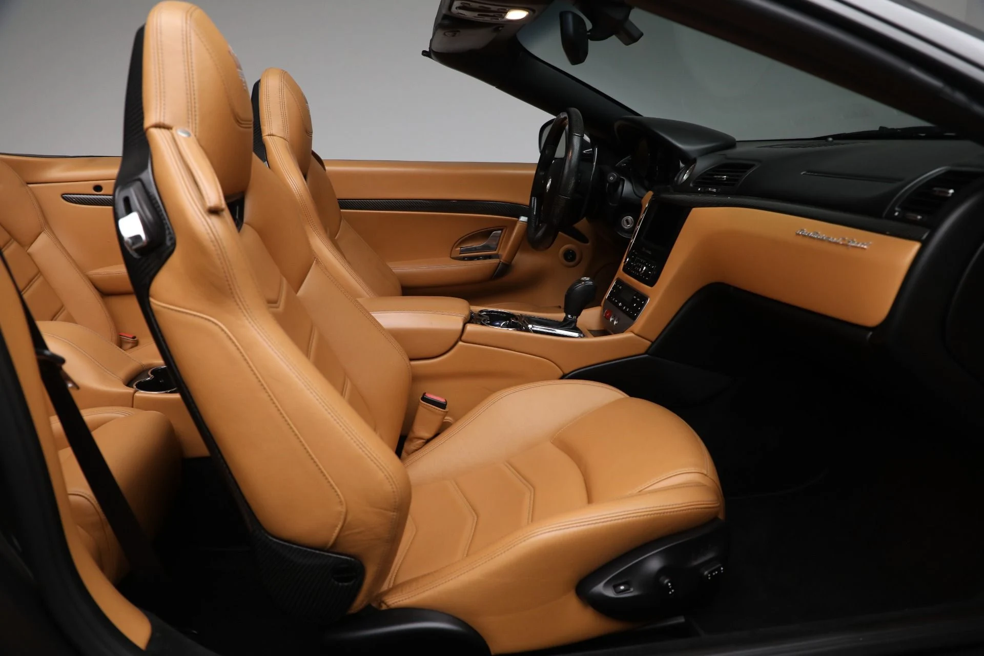 mph020_461935067_Used_2015_Maserati_Gran_Turismo_d3b9c1a92a