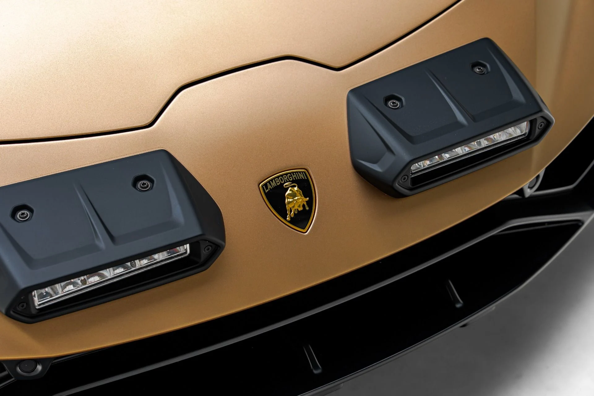 mph020_472147013_Used_2024_Lamborghini_Huracan_Sterrato_1786041501_fa65bbd9d7