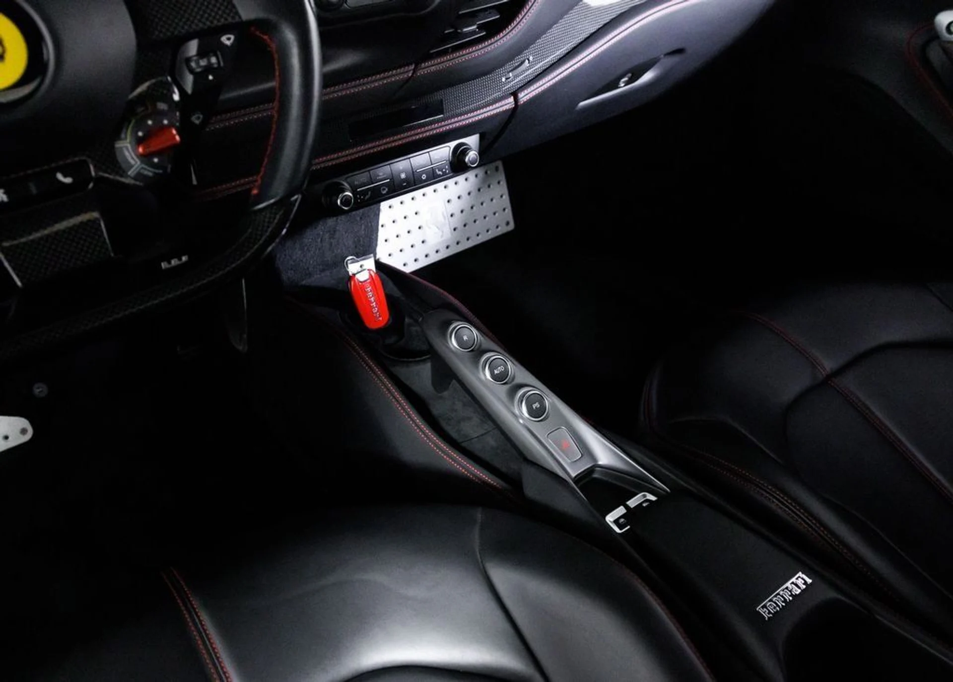 mph020_474642823_852305c19cad561988a206702d07466f_9a9f37498b