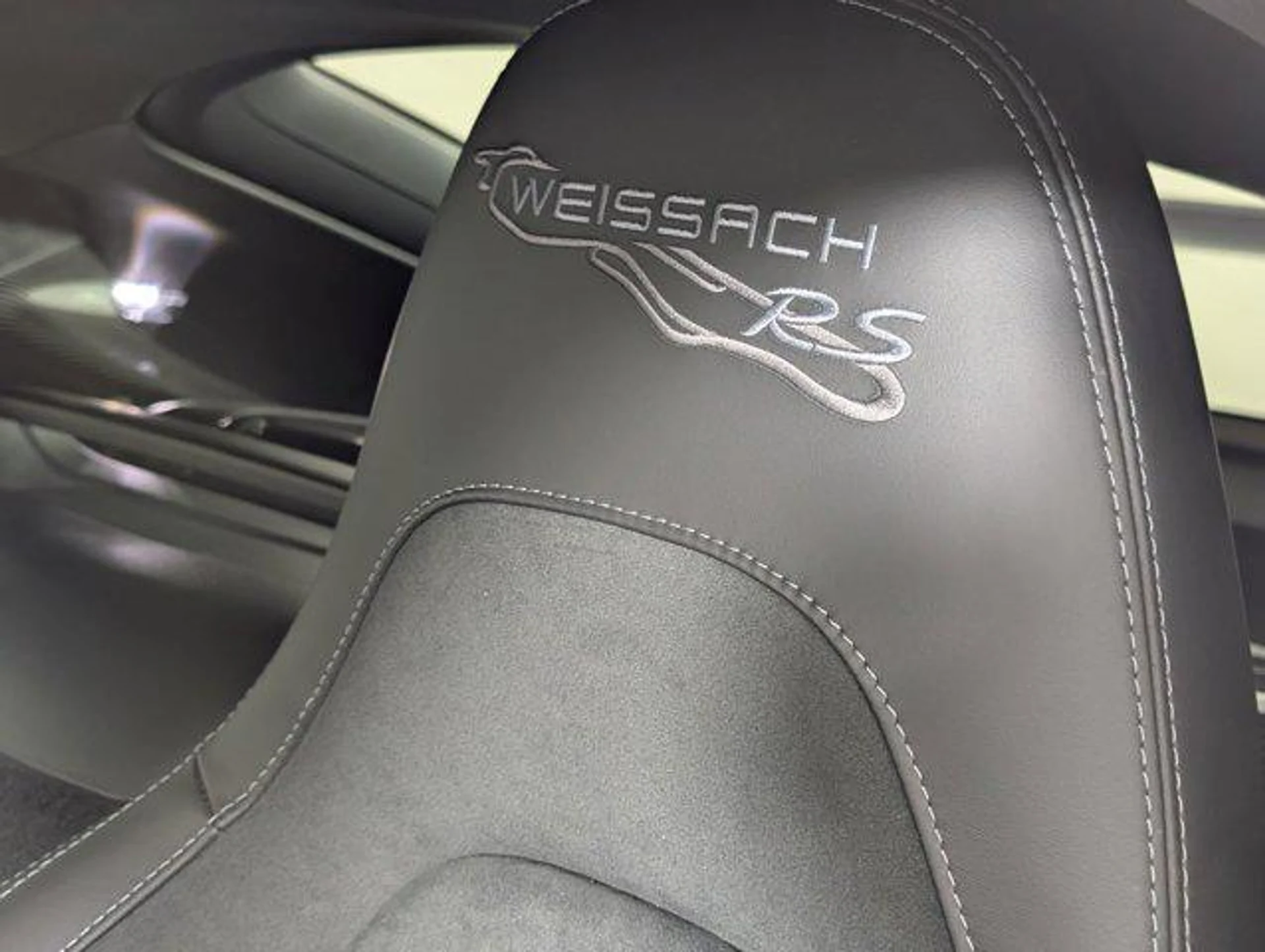 mph020_481621565_vo_W_Udn6_MKN_Ty_IC_Wf059vm_CK_5_P2_A_21298b3b0e