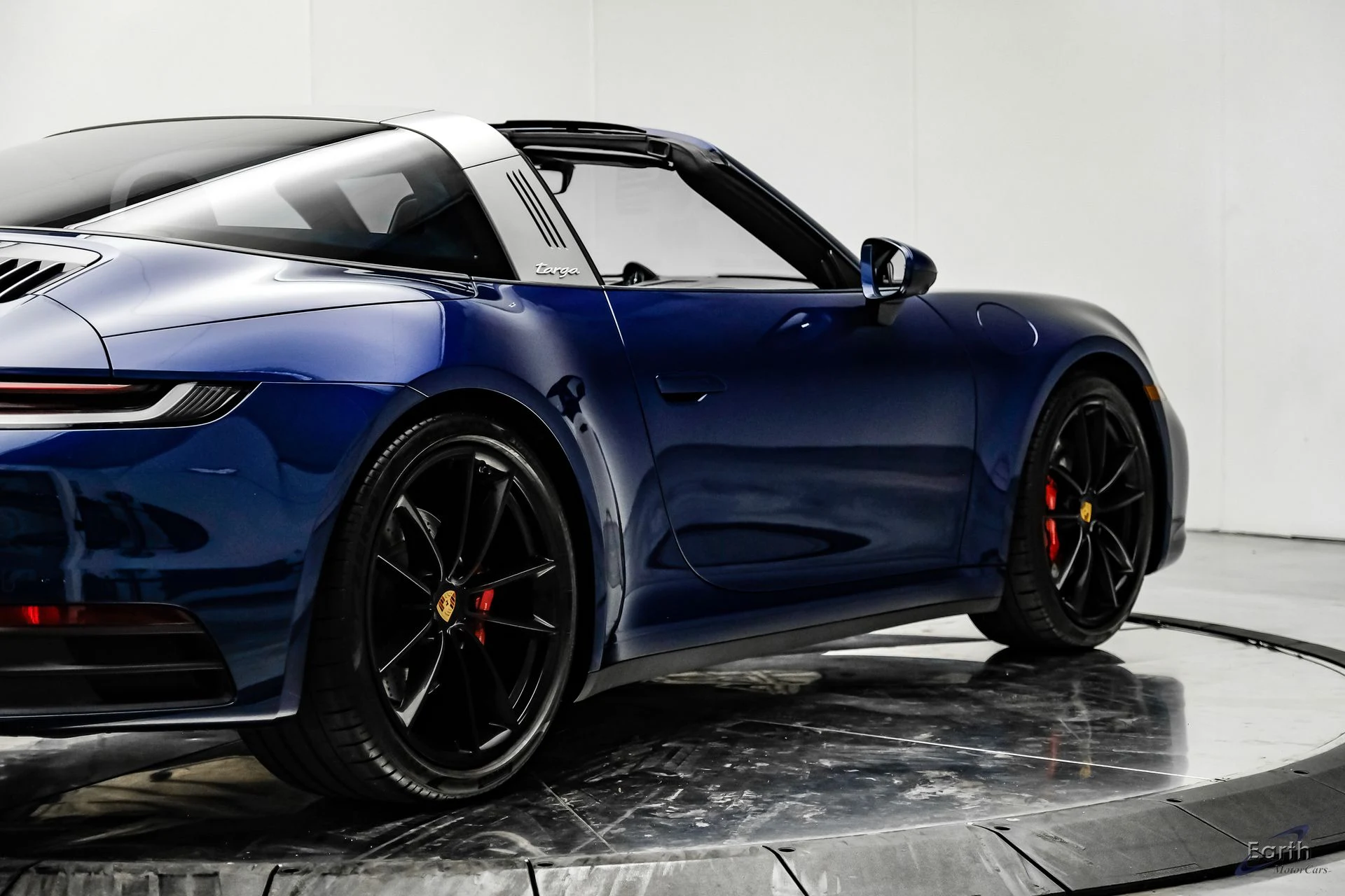 mph020_489780082_6a0ac0e02fbcffbfa702d62aebf2e272x_8c188a2d1f