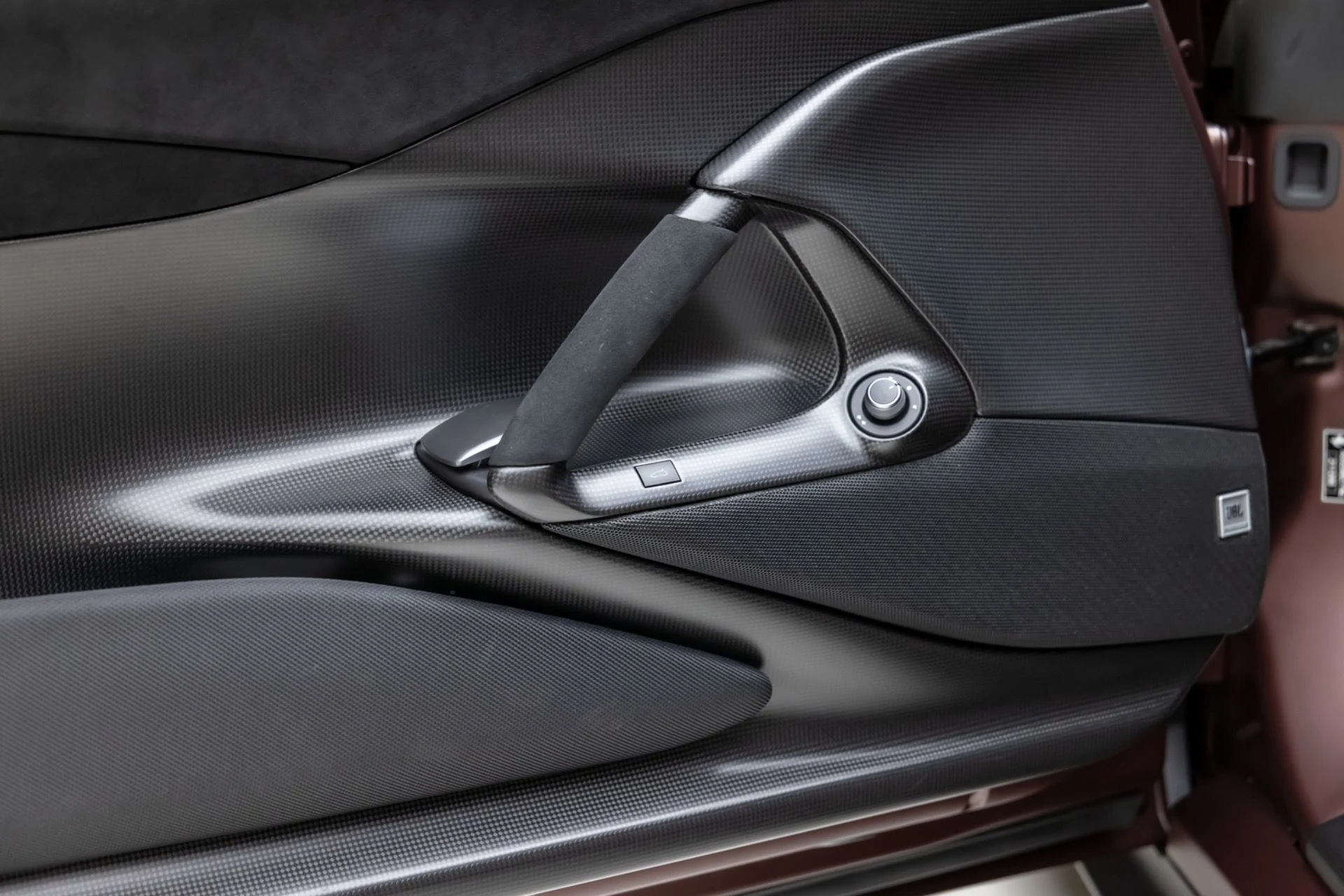 mph020_494915163_13437_p21_l_3d31ed979a