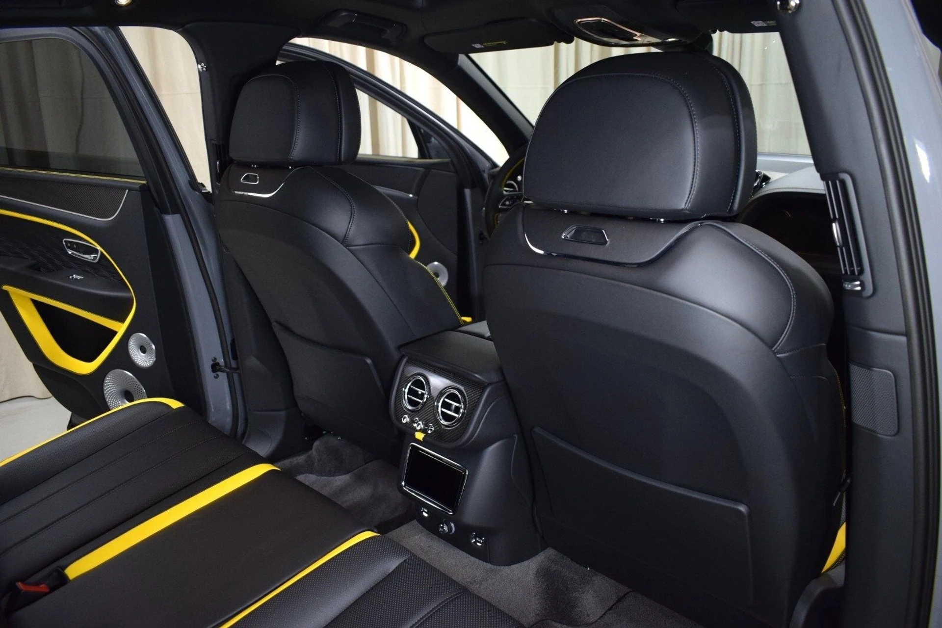 mph020_495337951_52d9816f658f3282d7339c9cbd3b0713x_db90cf1b71