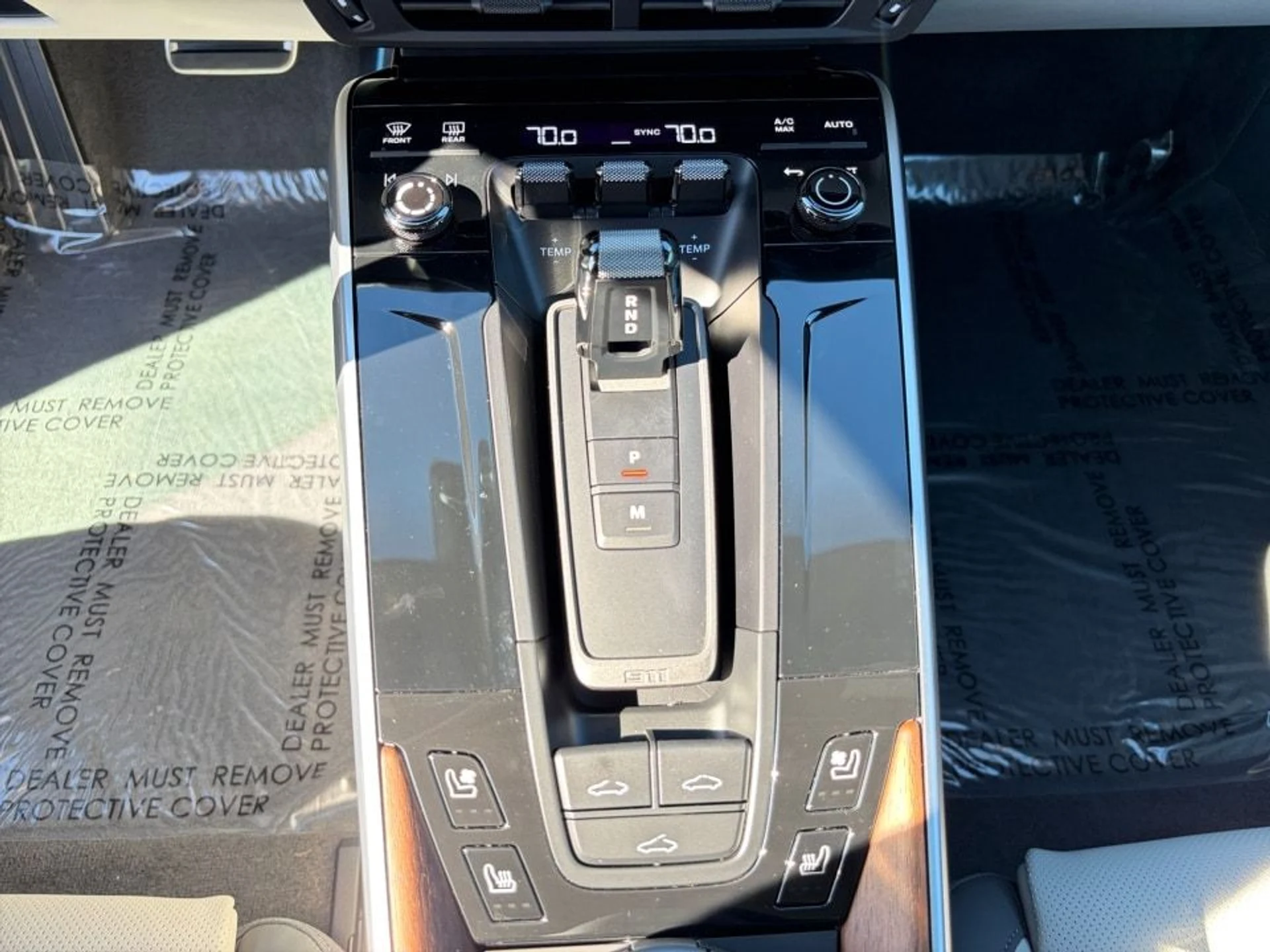 mph020_500576428_596df22a3942c9edcf16f7b55bda8205x_2c05d6f193