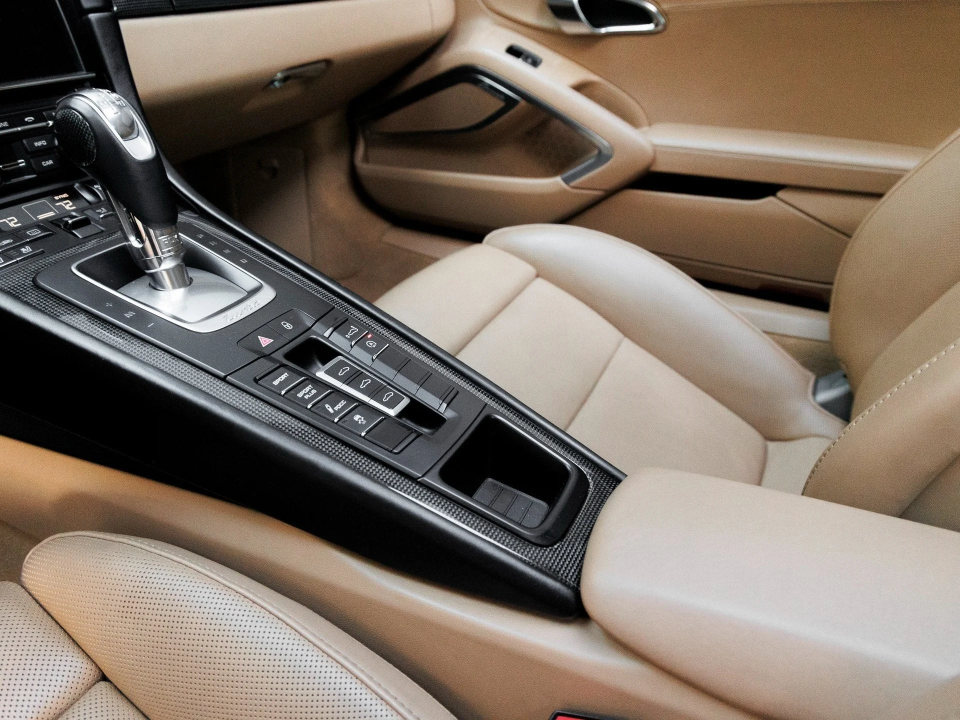 mph020_505114837_21_80ac00a932