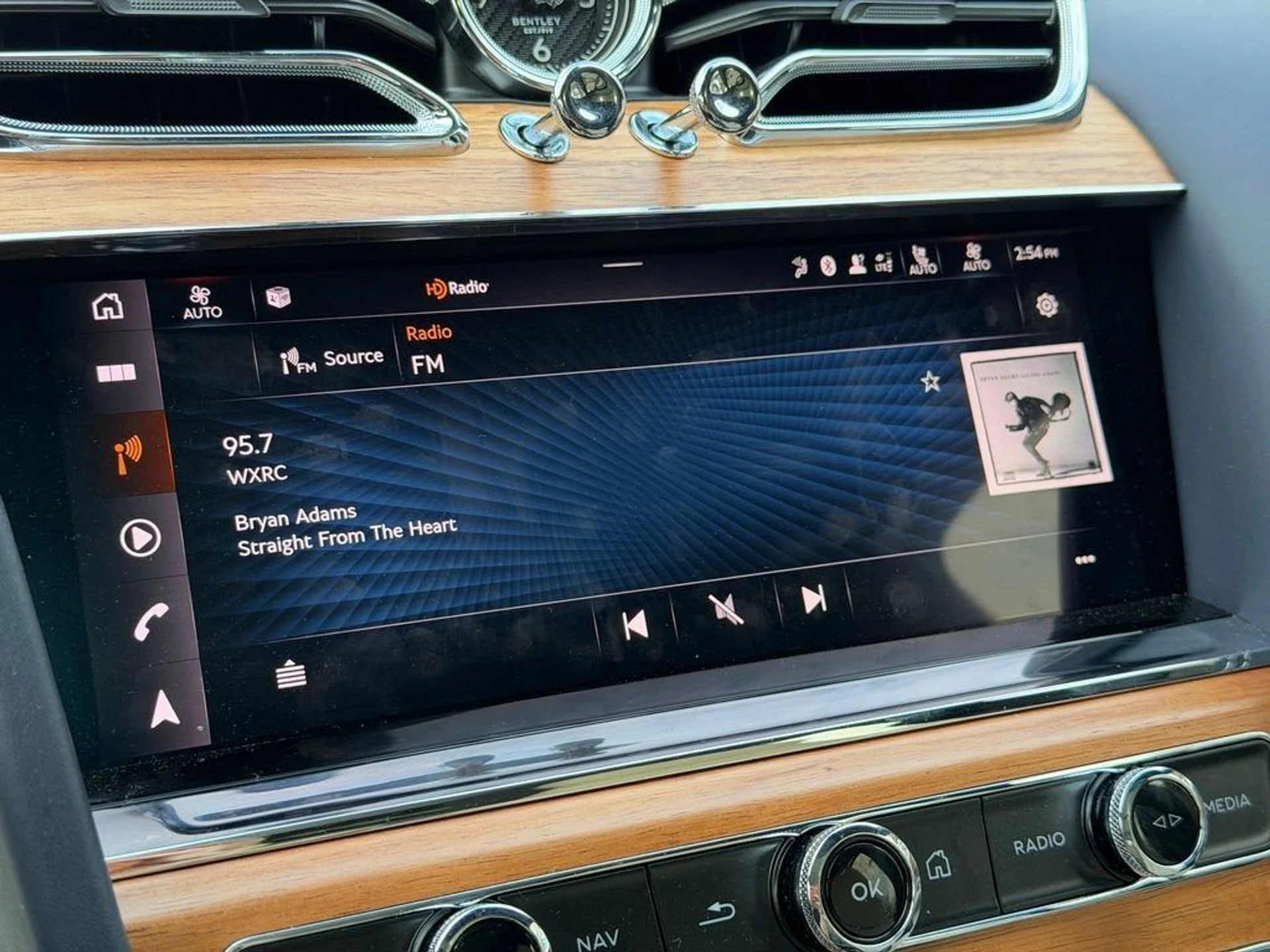 mph020_505412428_2d50c9cf58d347449c231f59aa8557ee_7f4b30b18c