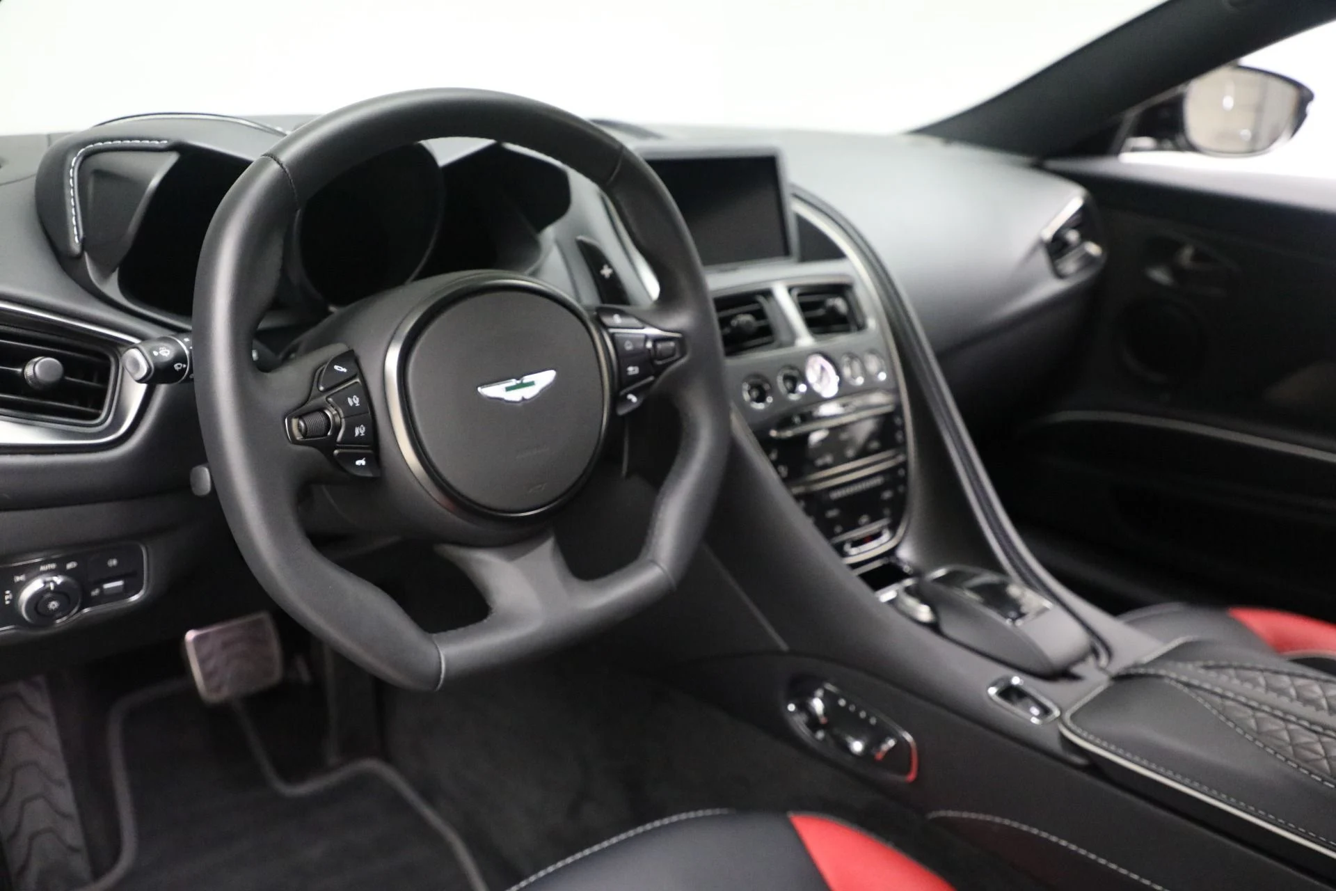 mph020_508625040_Used_2023_Aston_Martin_DBS_Superleggera_4054962cf5