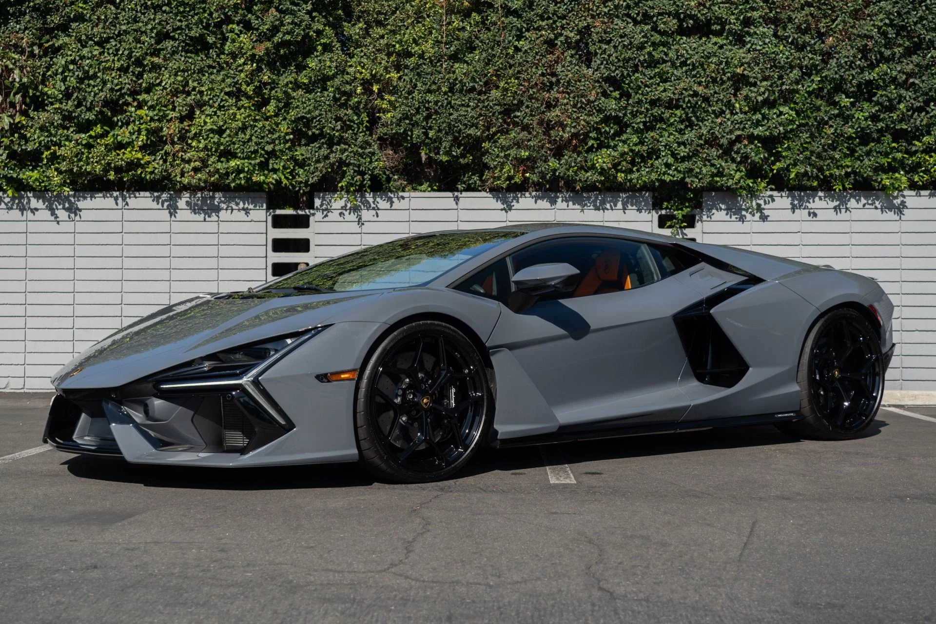 mph020_508848918_Used_2024_Lamborghini_Revuelto_1755720584_173701fde2