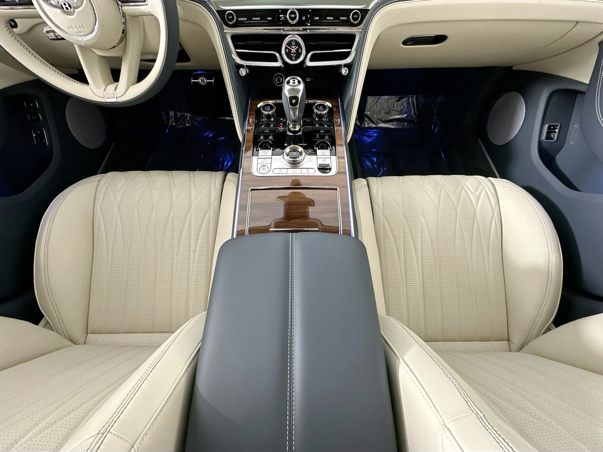 mph020_509497364_21_7df42d9201