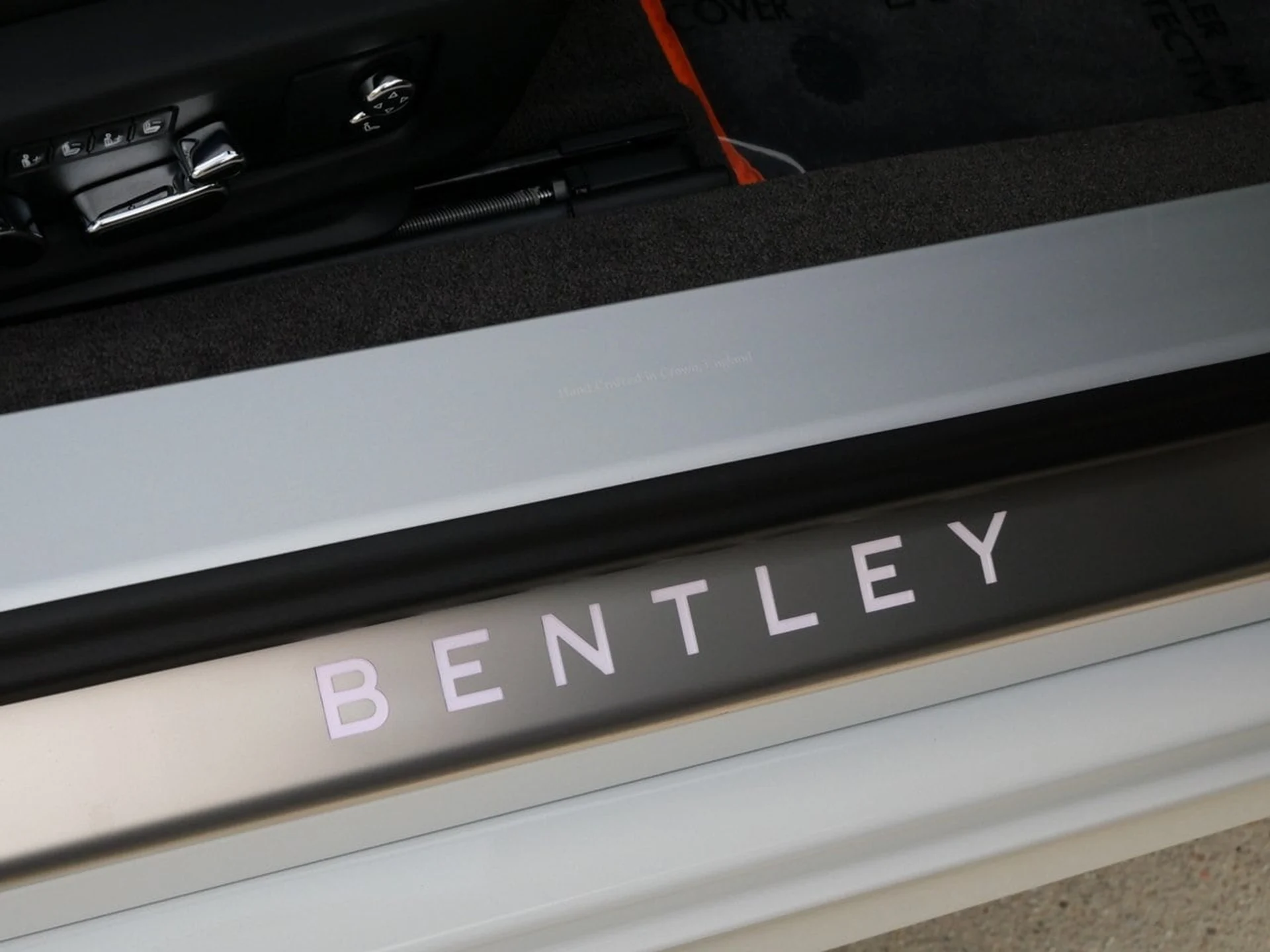 mph020_51421018_9c8f0f03d13732a9f157ddf28c6642e1x_ba7cba2cce