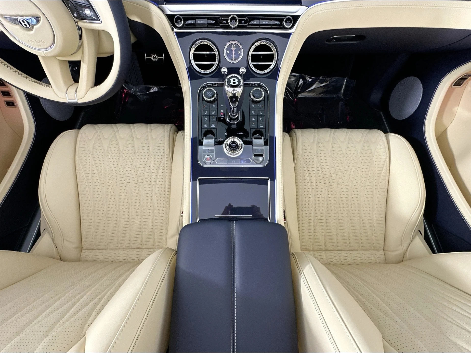 mph020_51994076_21_265a389be4